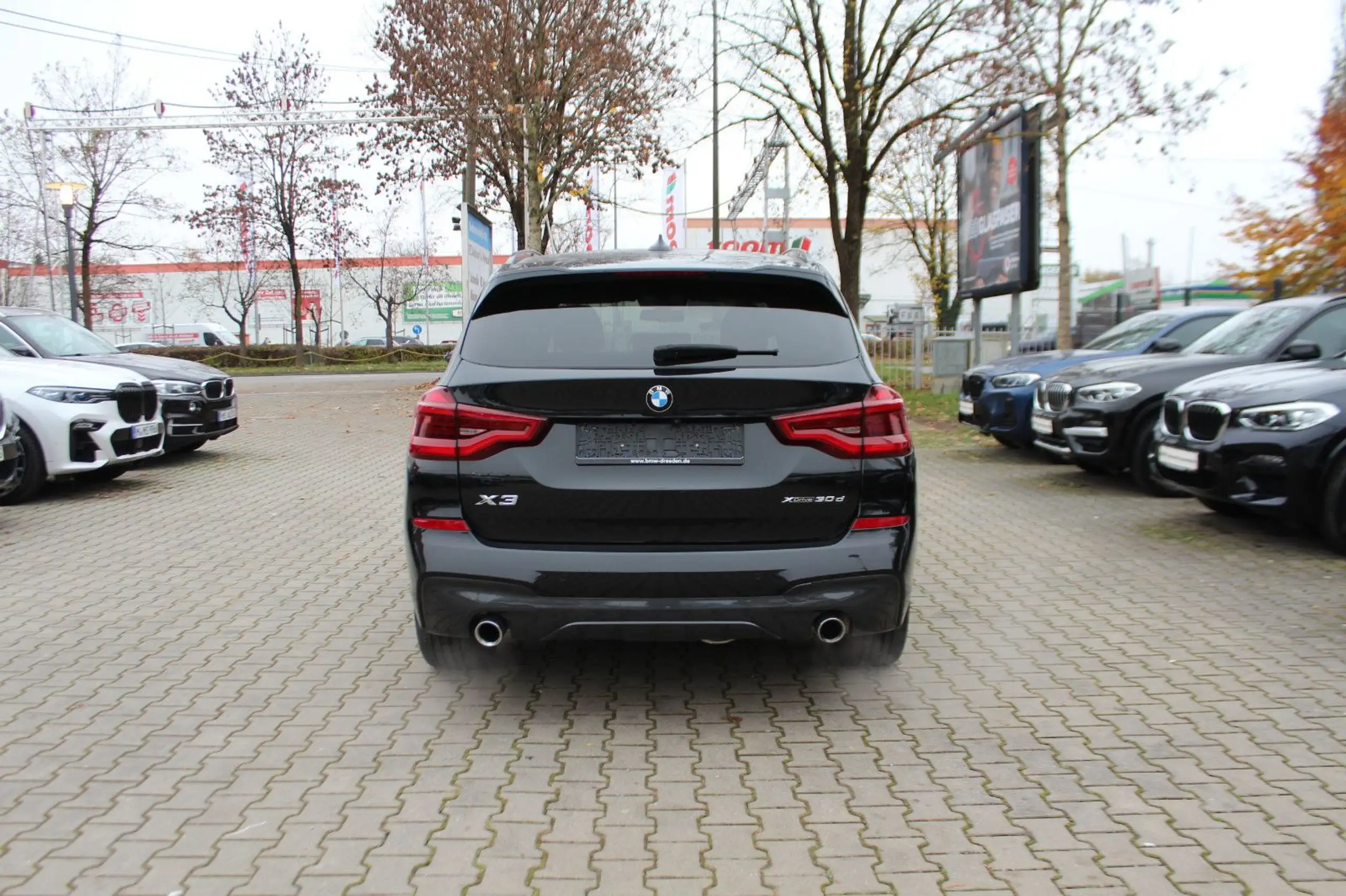 BMW - X3