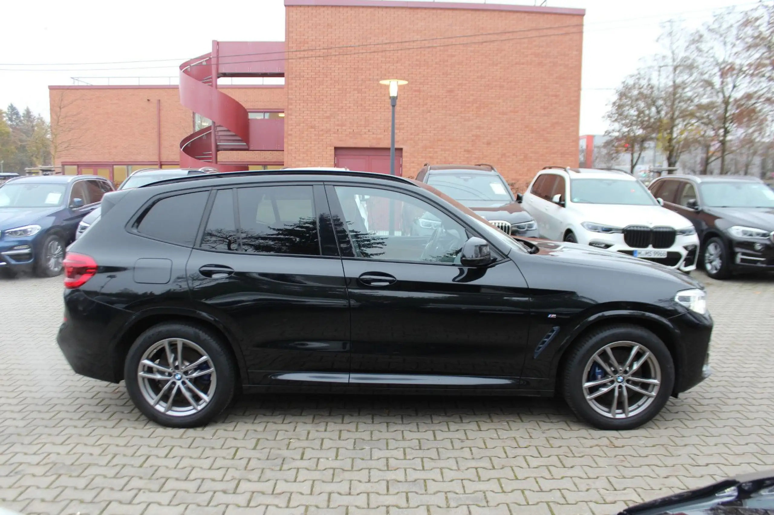 BMW - X3