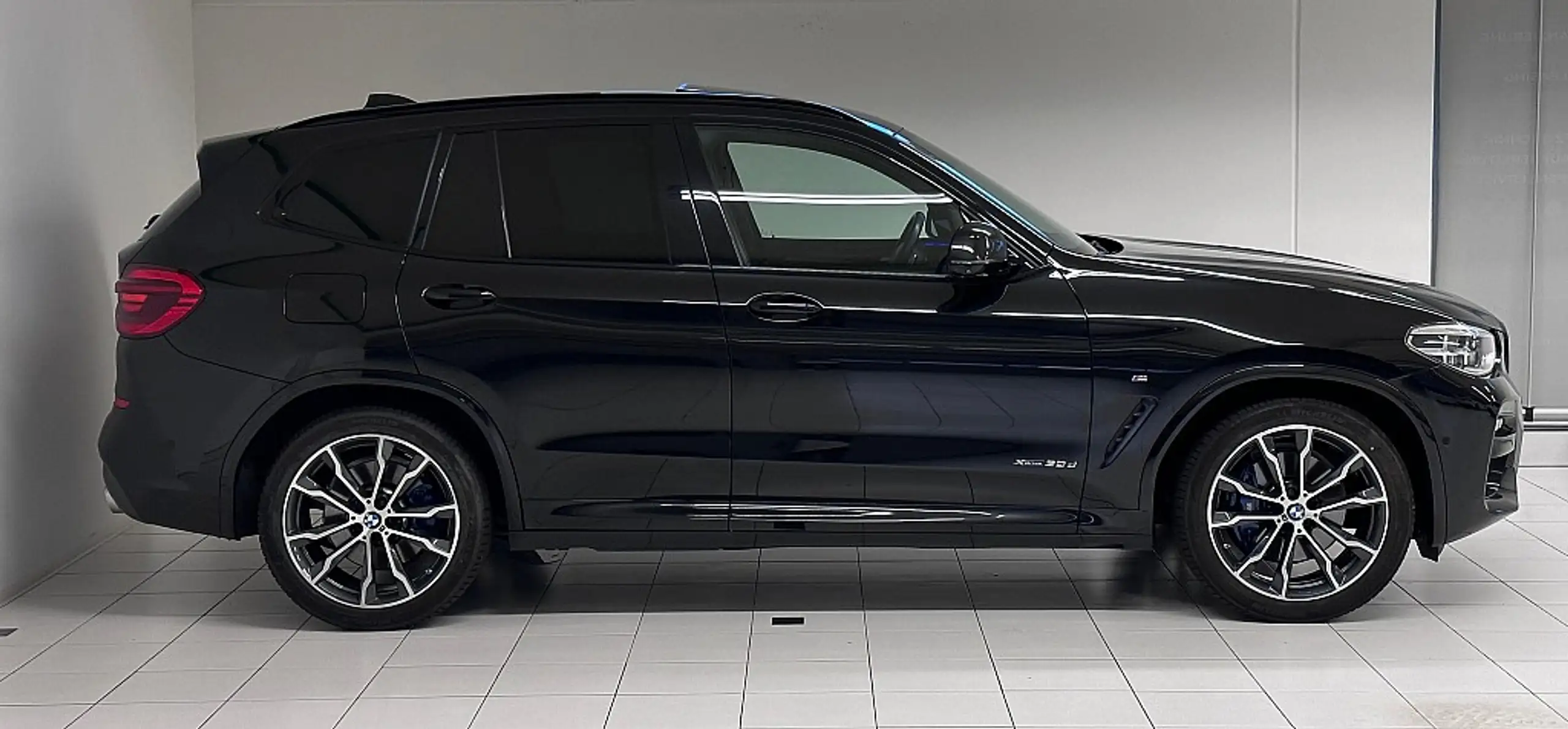 BMW - X3