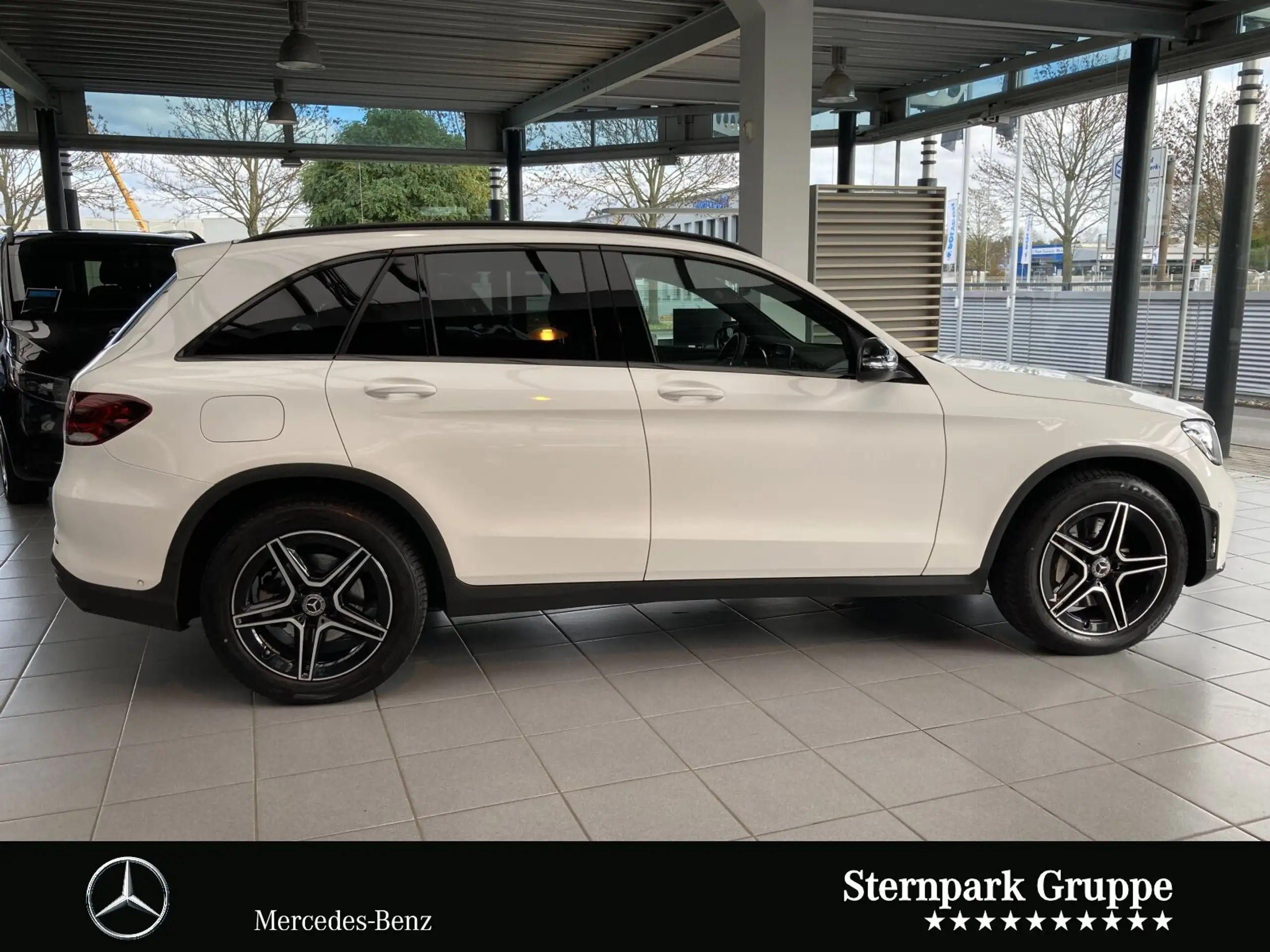 Mercedes-Benz - GLC 200