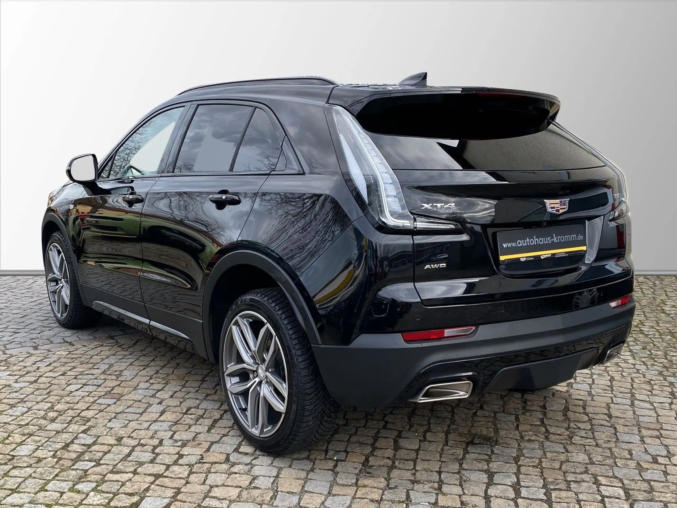 Cadillac - XT4