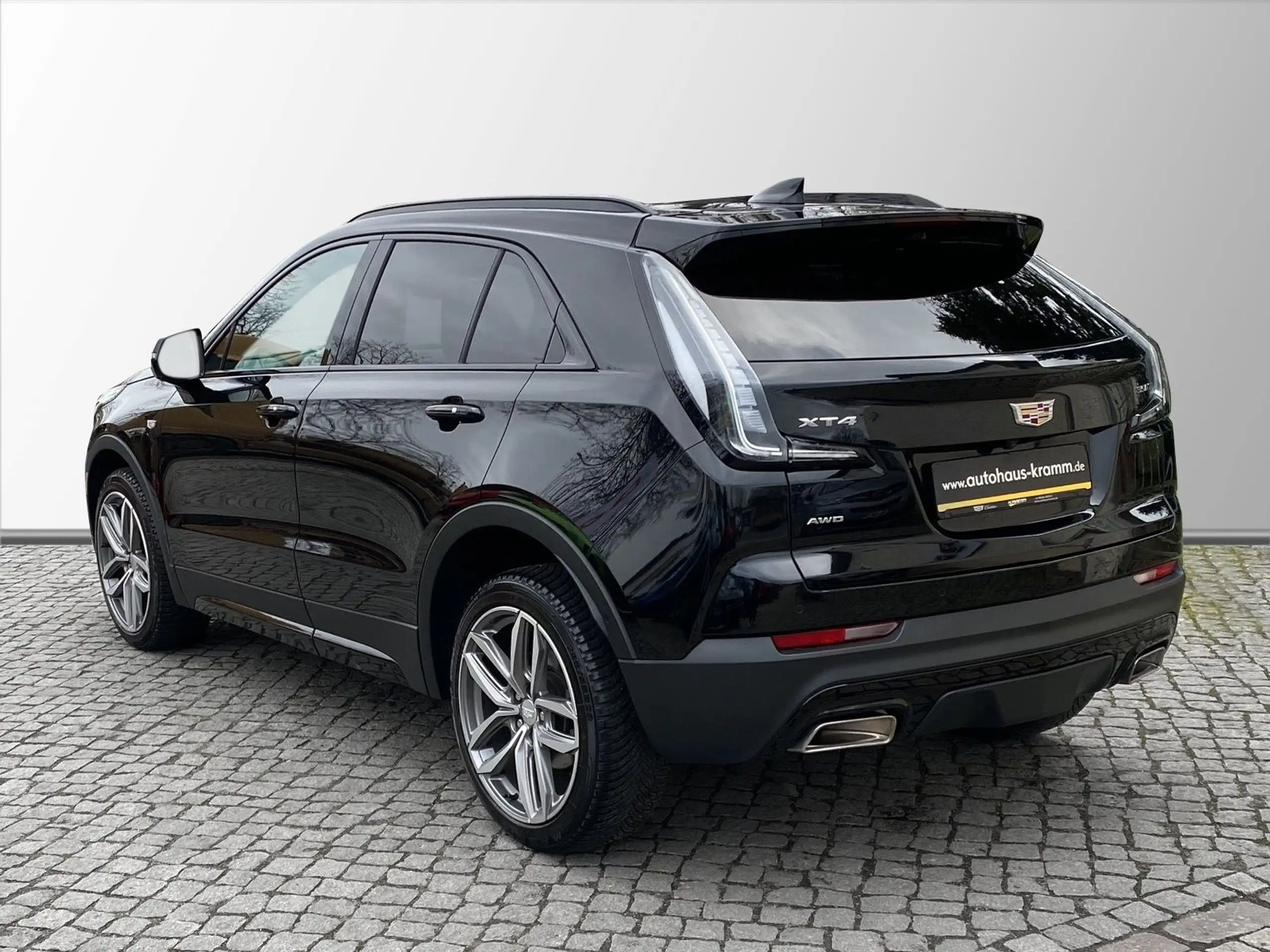 Cadillac - XT4