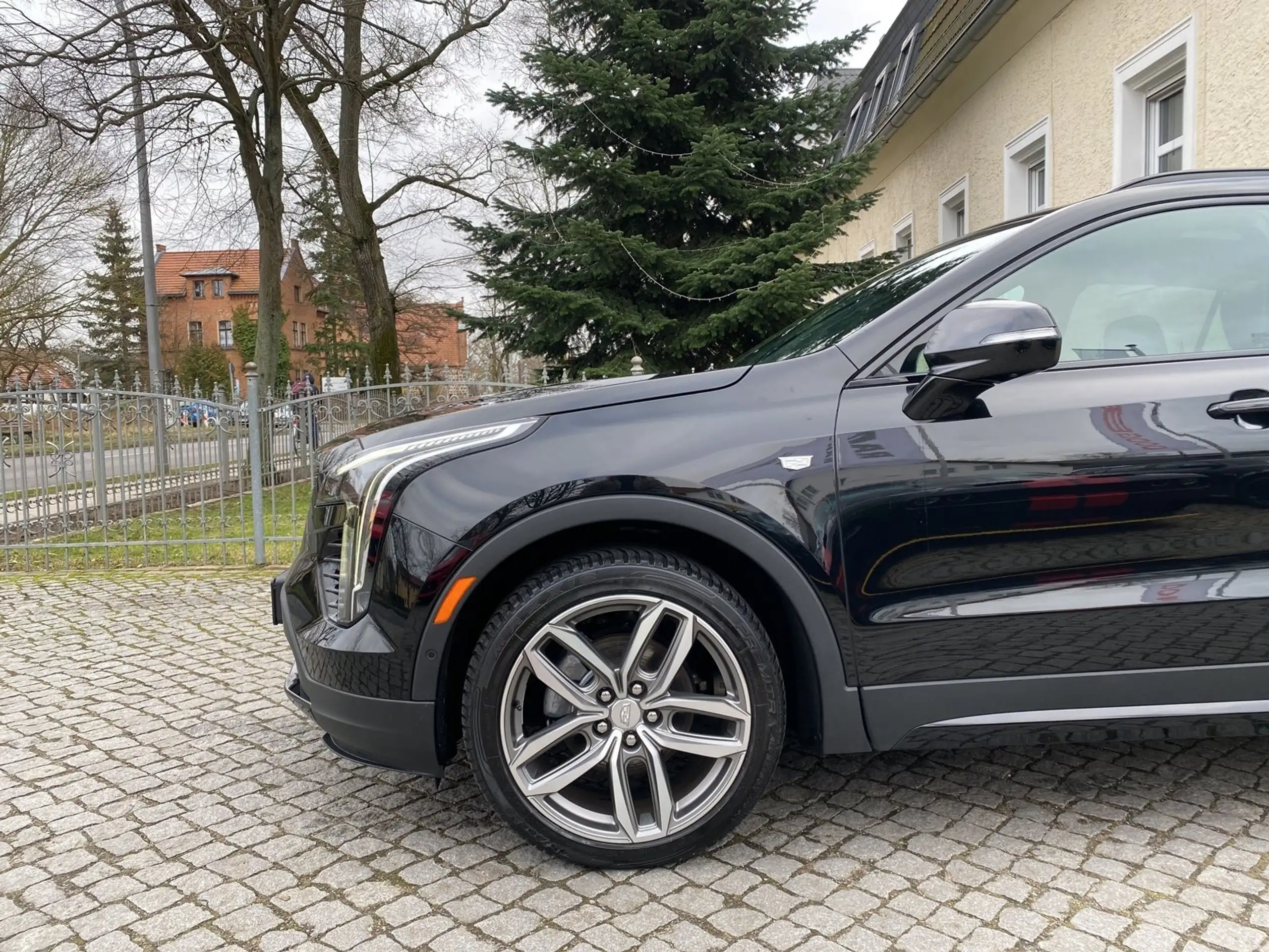 Cadillac - XT4