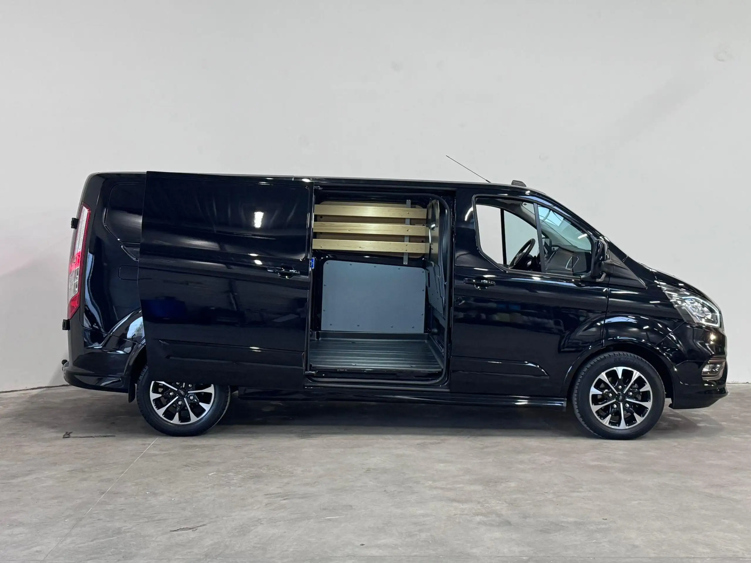 Ford - Transit Custom