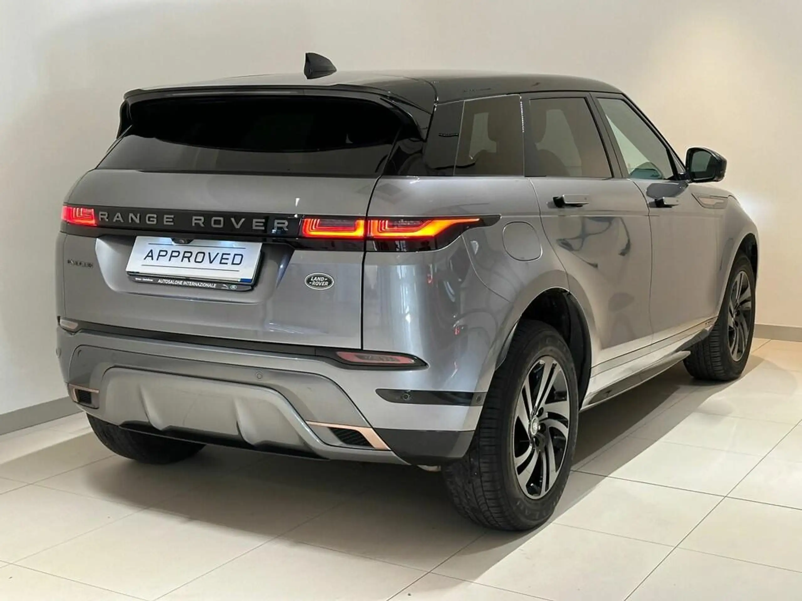 Land Rover - Range Rover Evoque