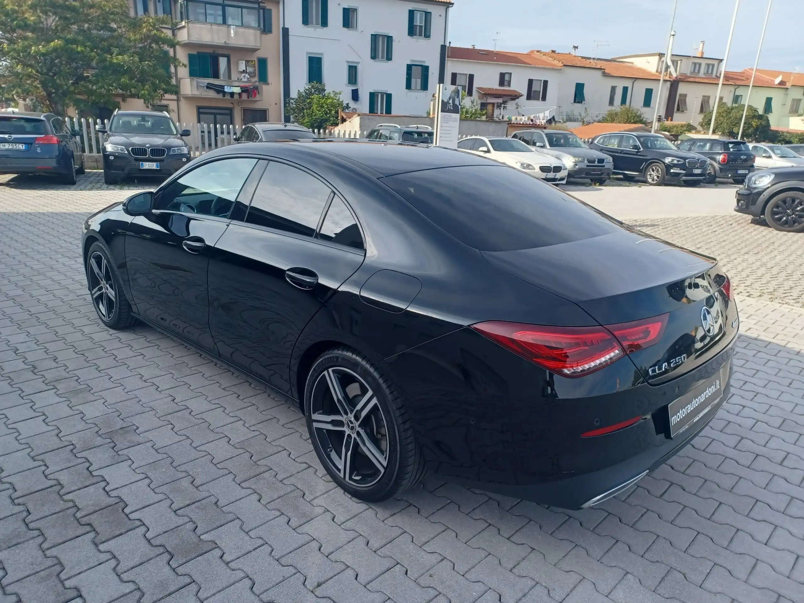 Mercedes-Benz - CLA 250