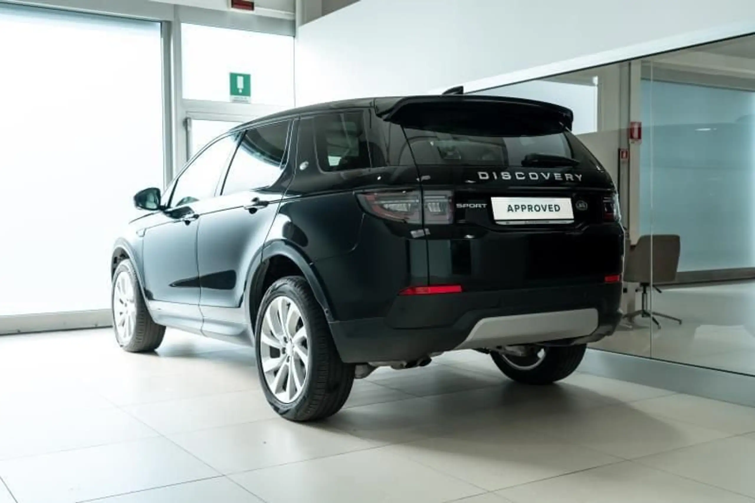 Land Rover - Discovery Sport