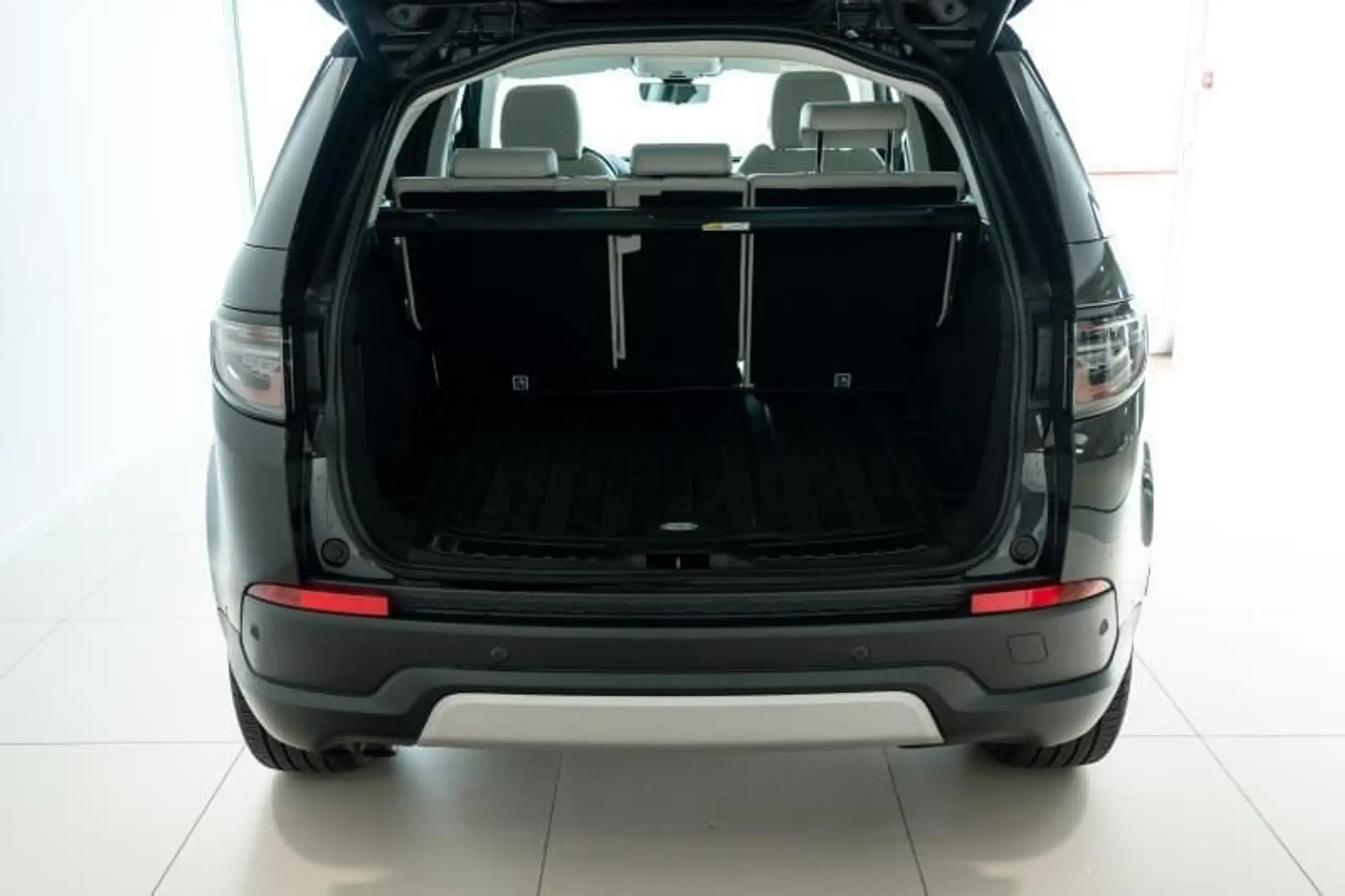 Land Rover - Discovery Sport