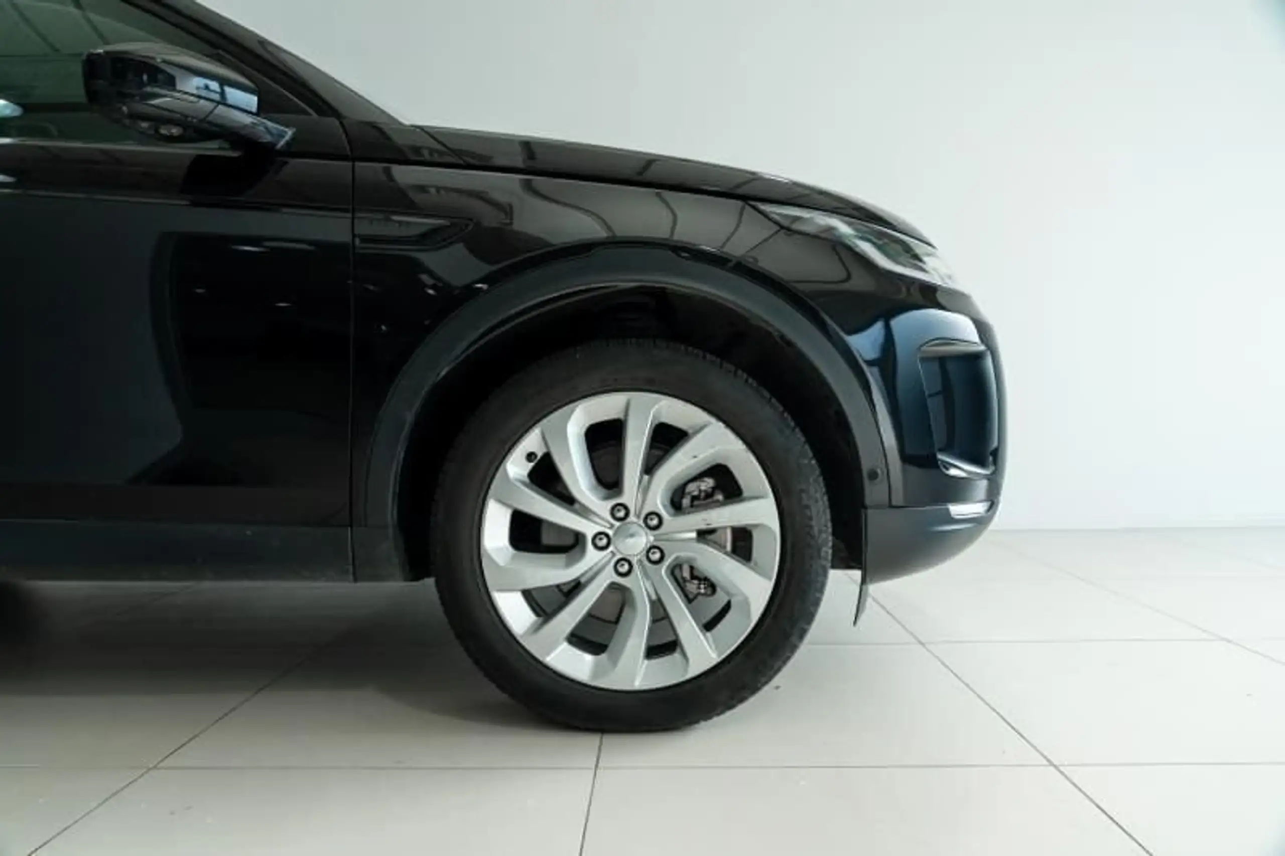 Land Rover - Discovery Sport