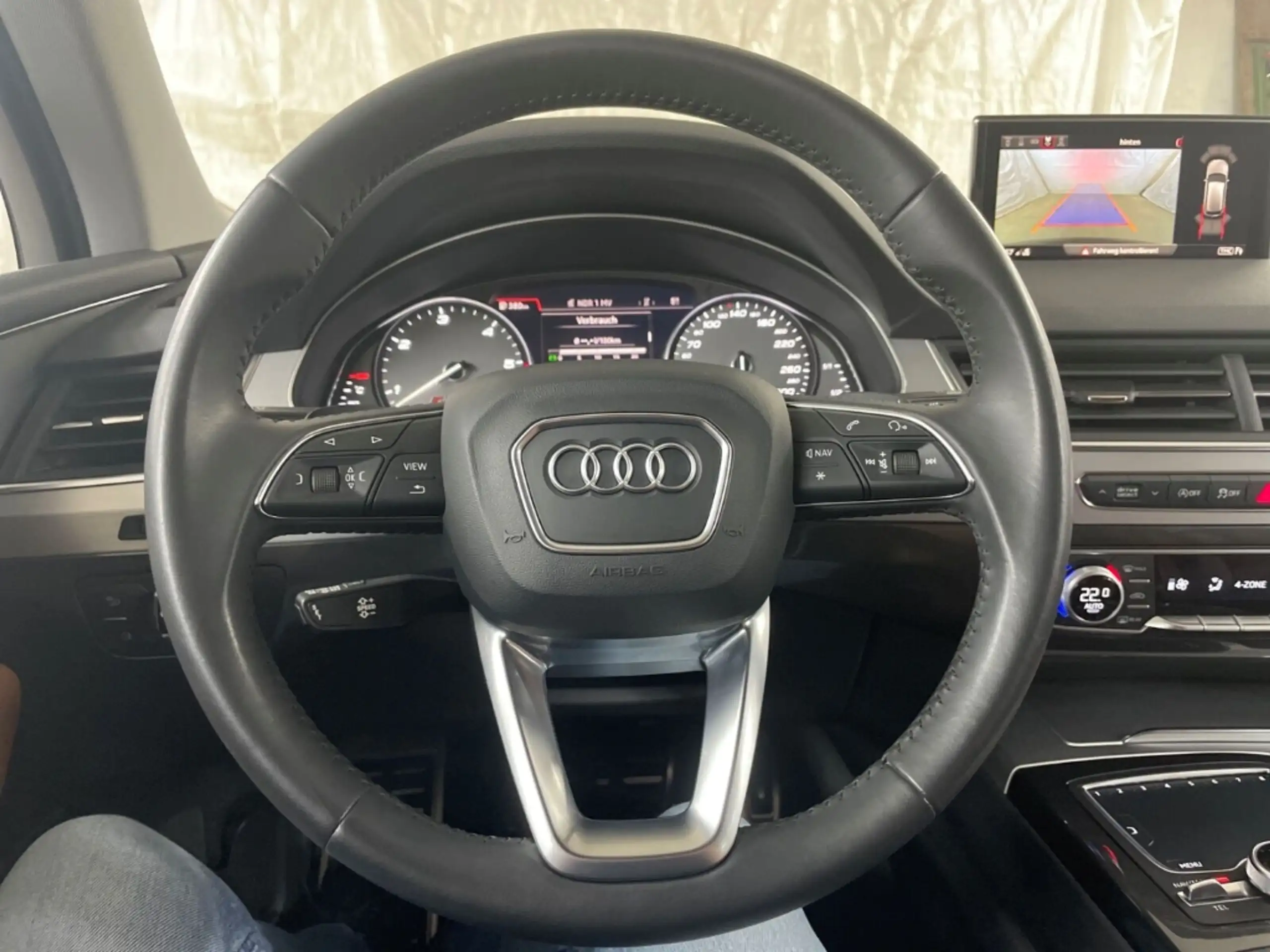 Audi - SQ7