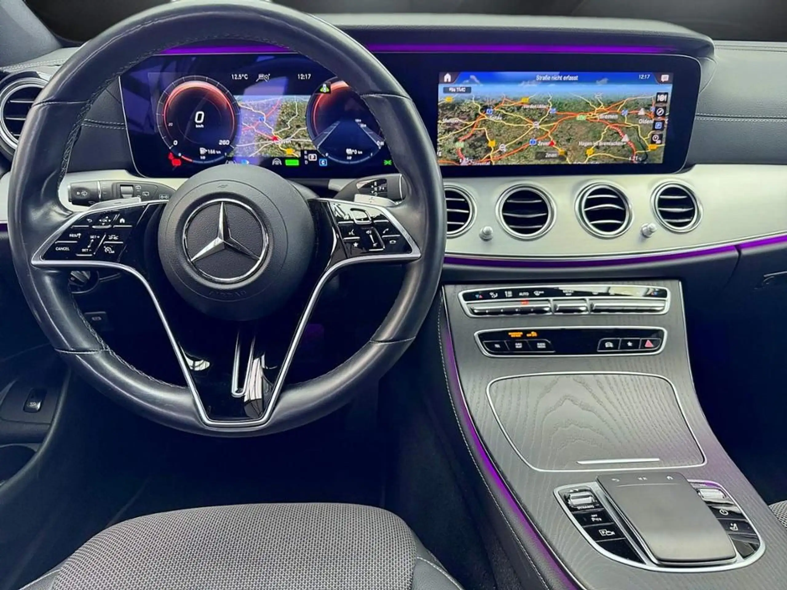 Mercedes-Benz - E 300