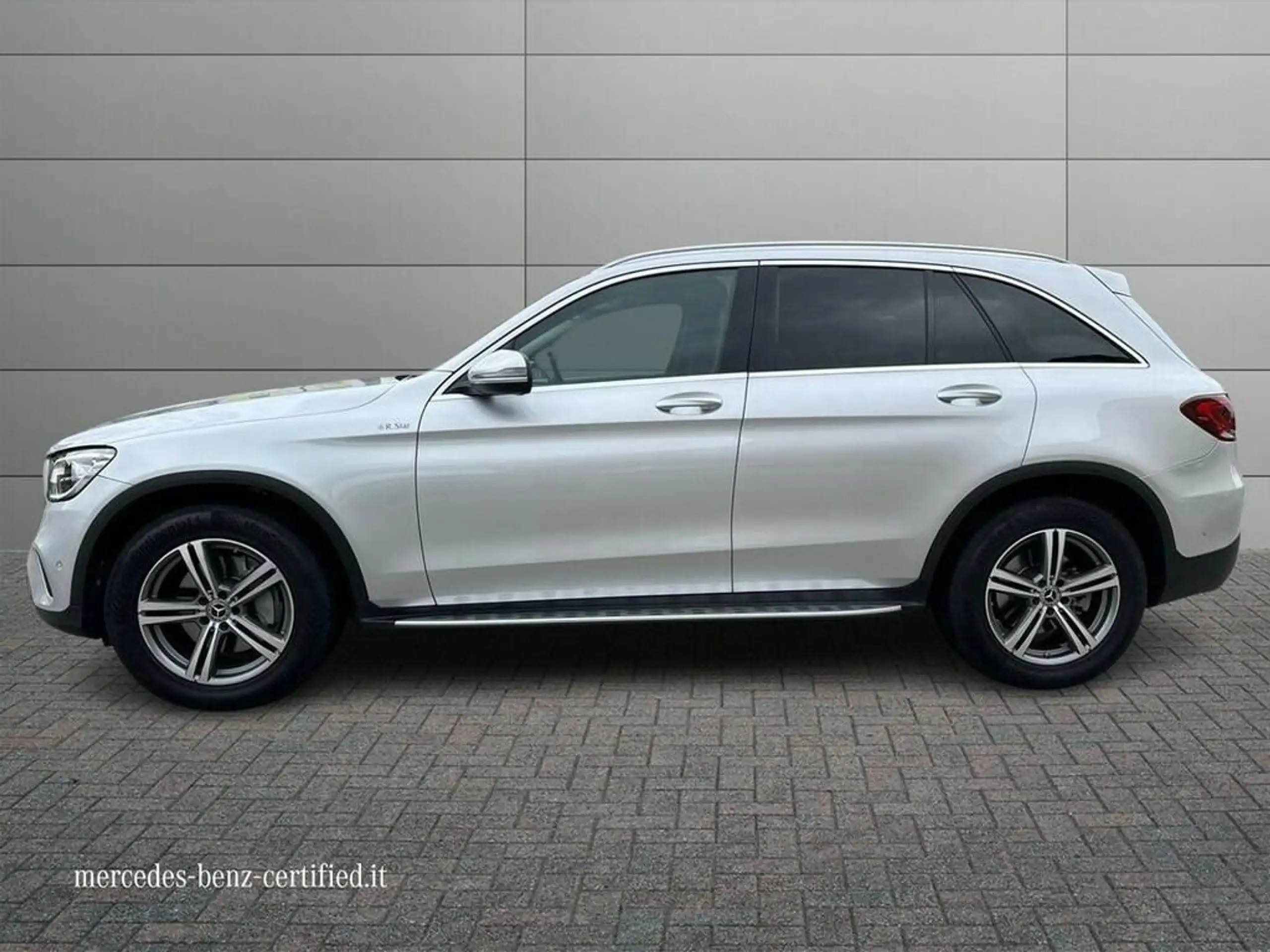 Mercedes-Benz - GLC 300