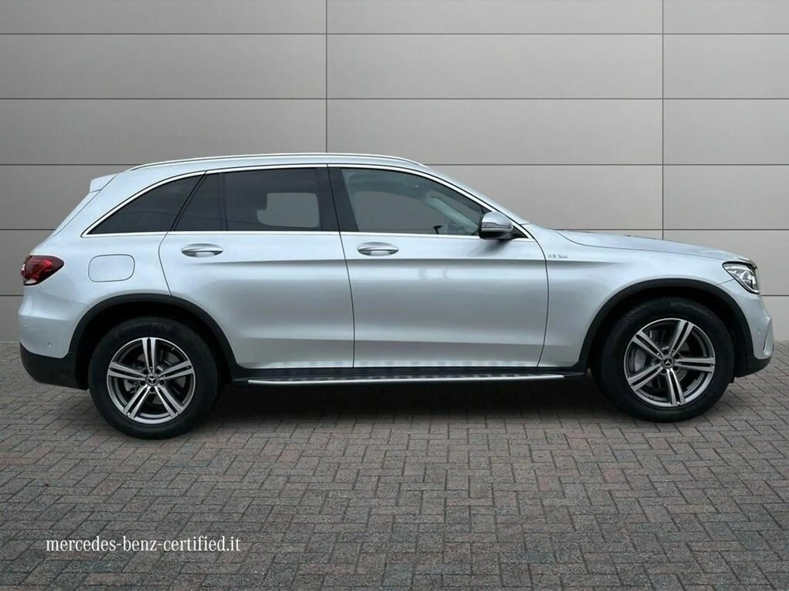 Mercedes-Benz - GLC 300