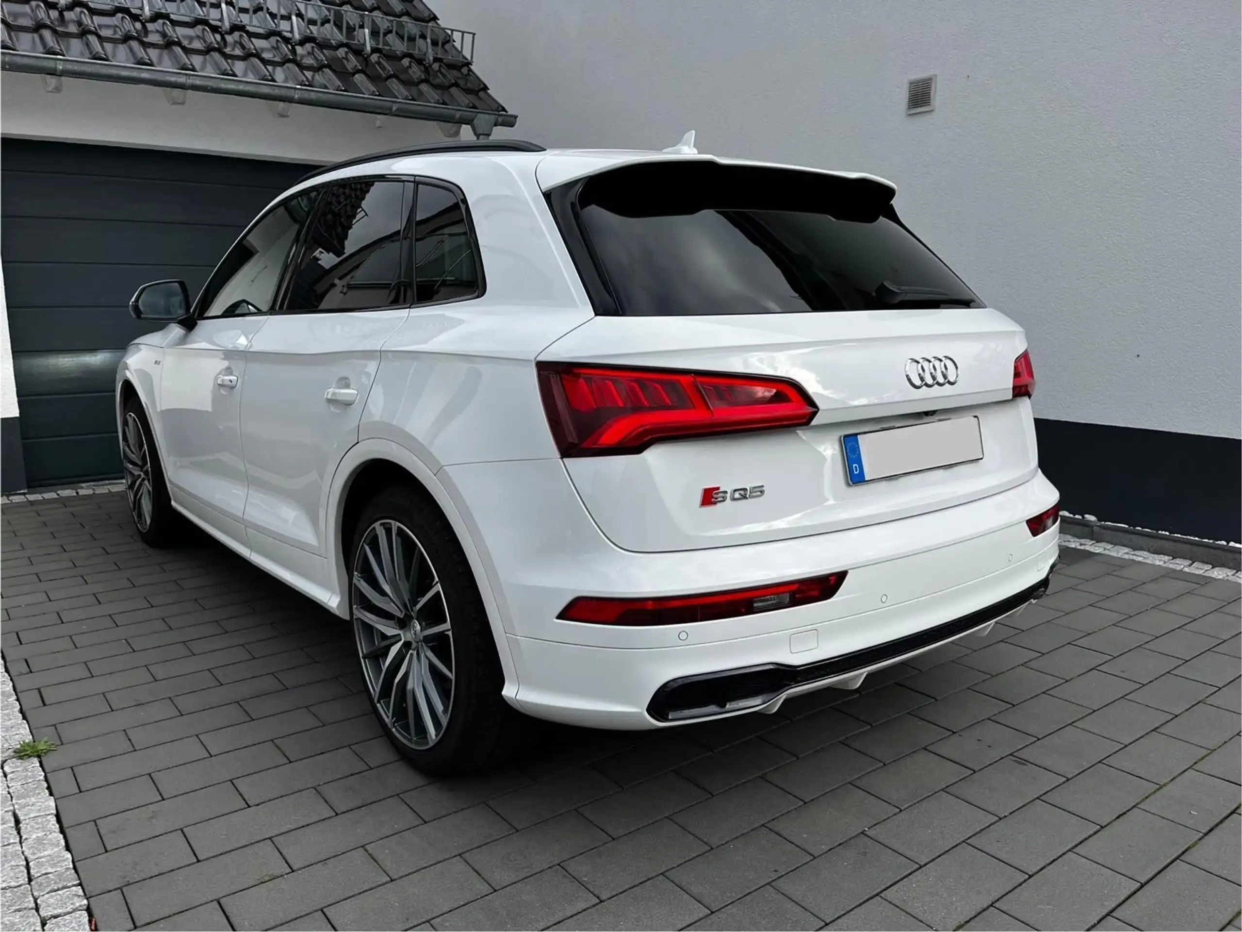 Audi - SQ5