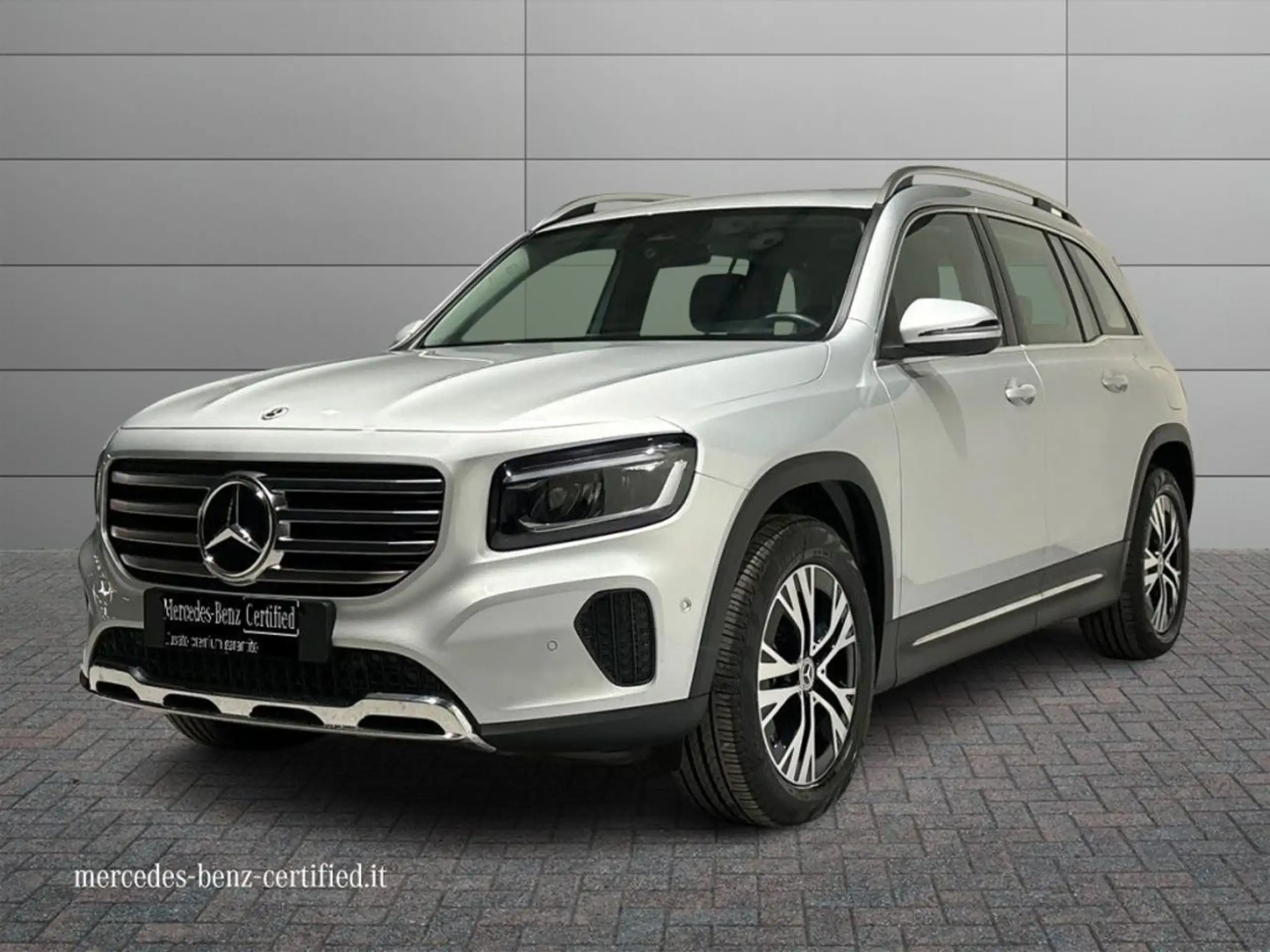 Mercedes-Benz GLB 180 2024