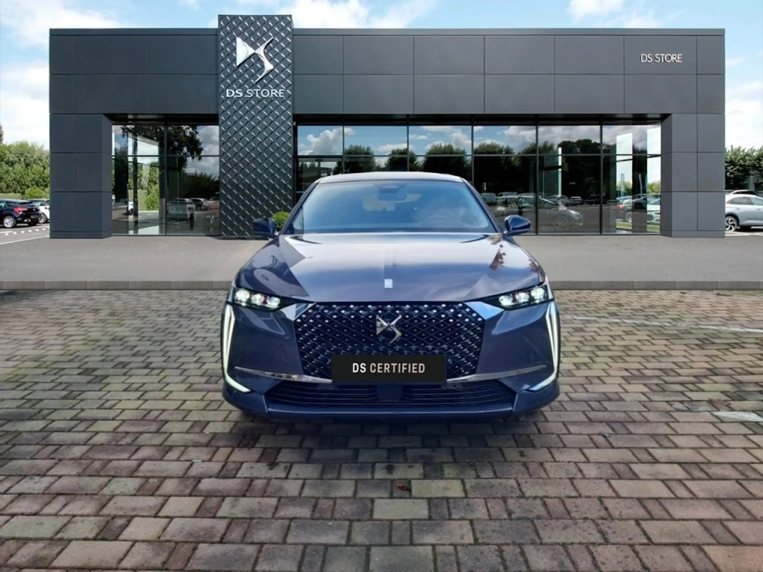 DS Automobiles - DS 4