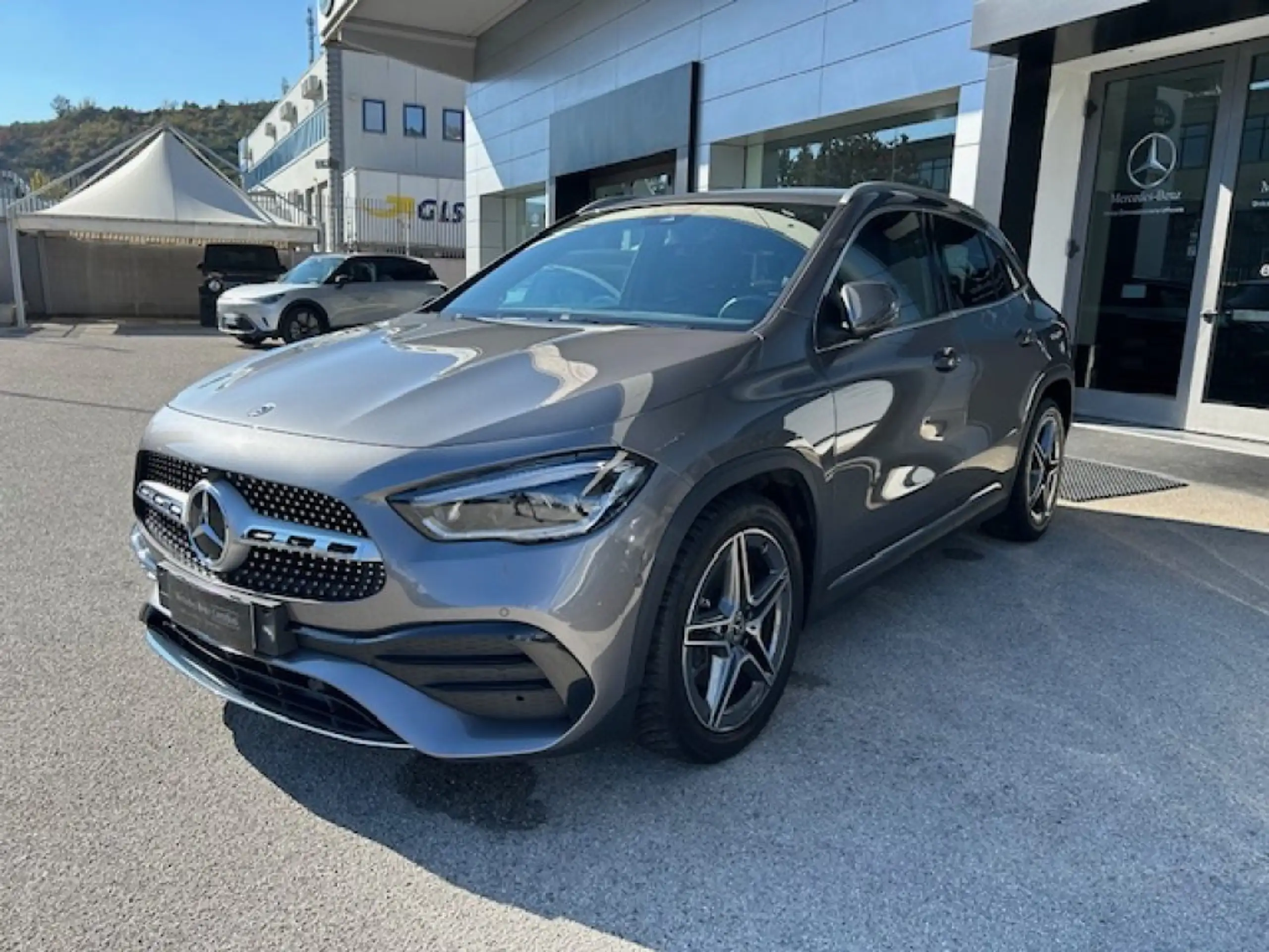 Mercedes-Benz - GLA 200