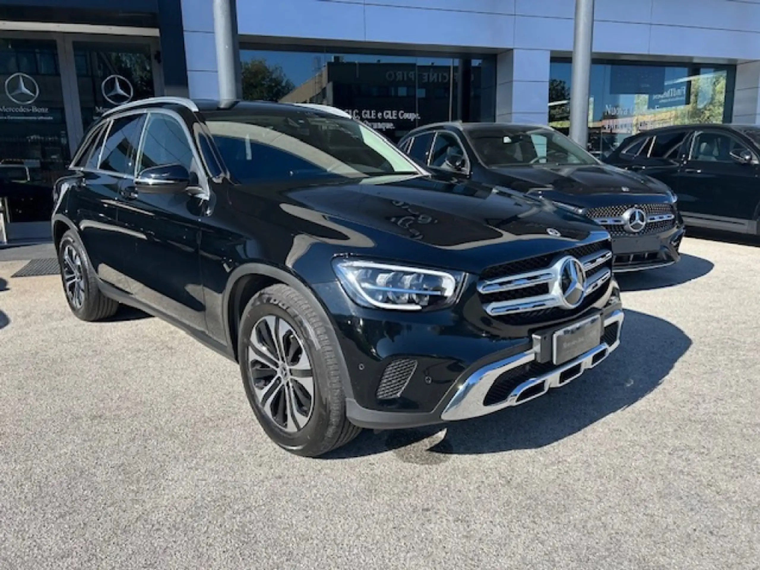 Mercedes-Benz - GLC 200