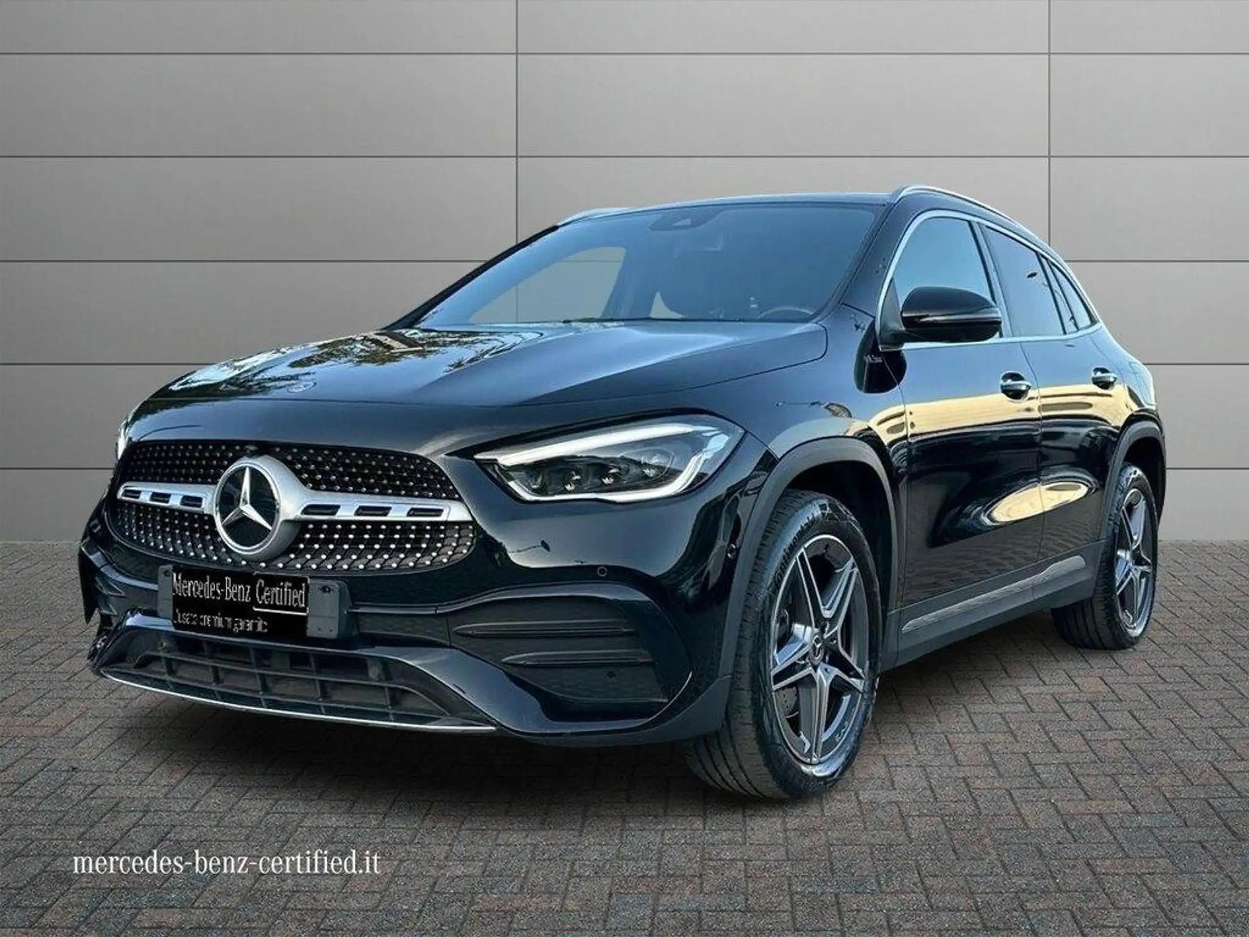 Mercedes-Benz - GLA 250