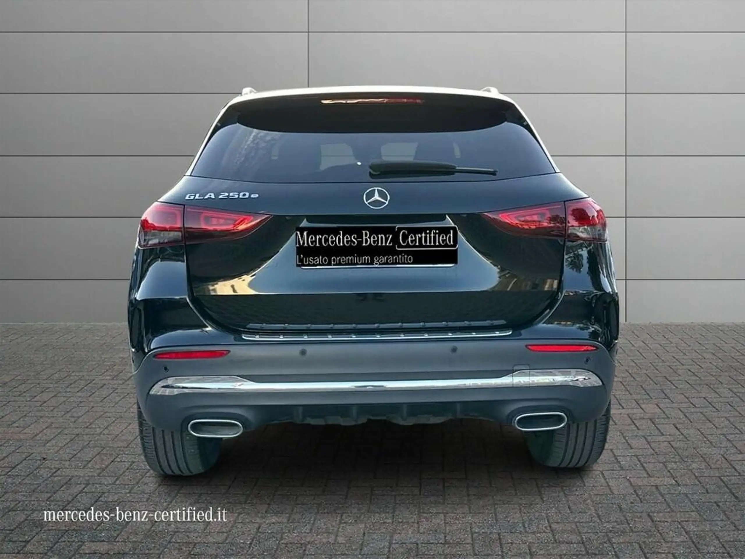 Mercedes-Benz - GLA 250