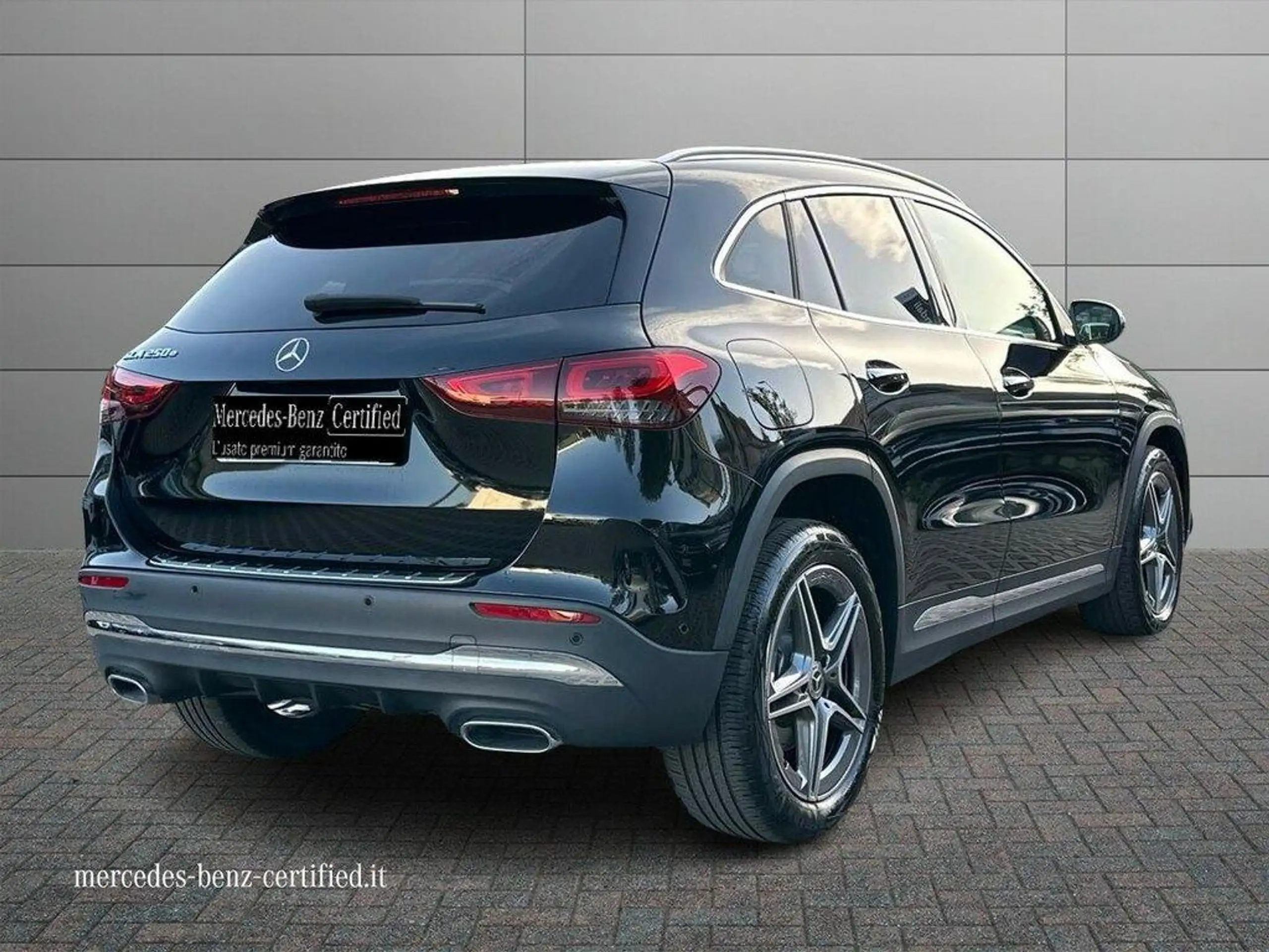 Mercedes-Benz - GLA 250