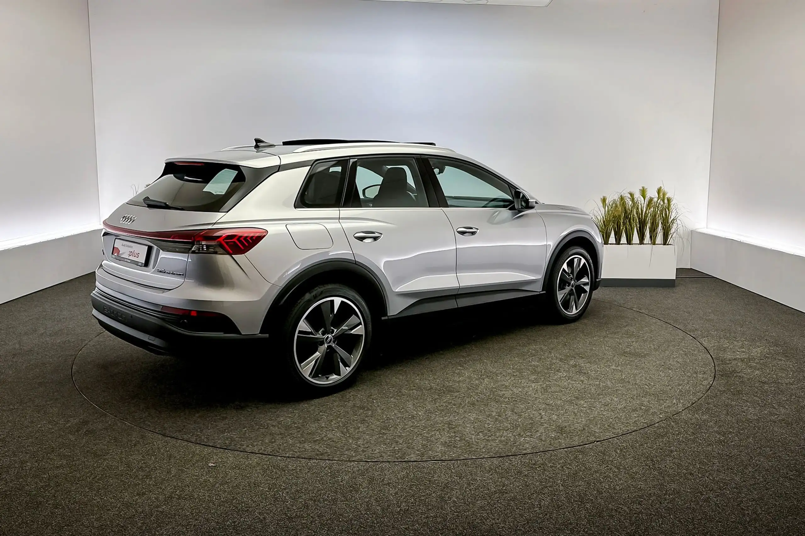 Audi - Q4 e-tron