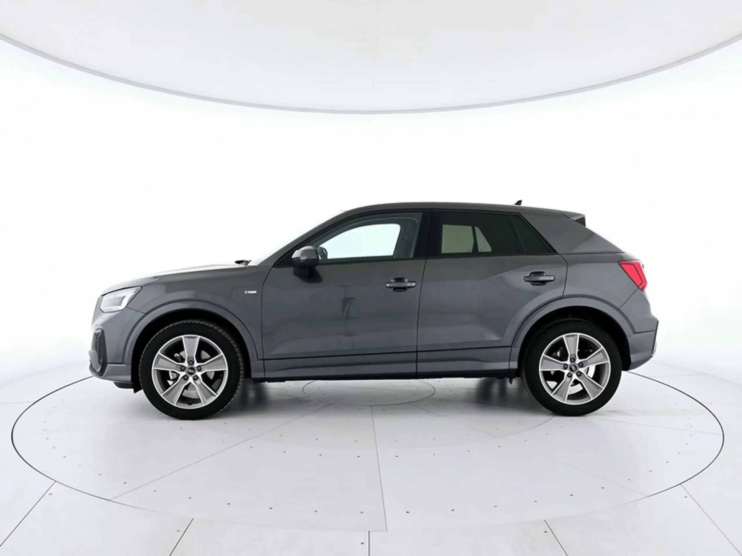 Audi - Q2