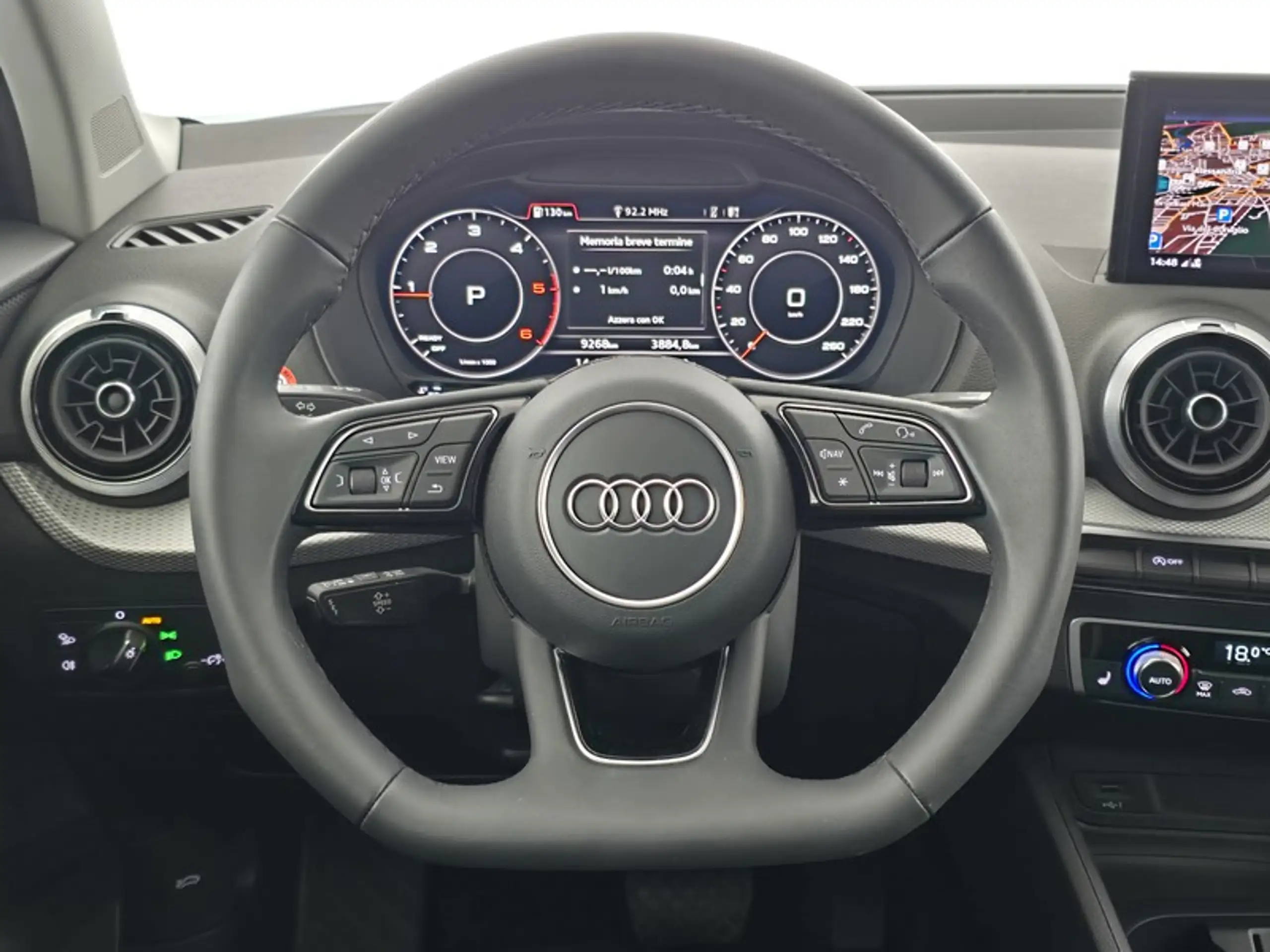 Audi - Q2