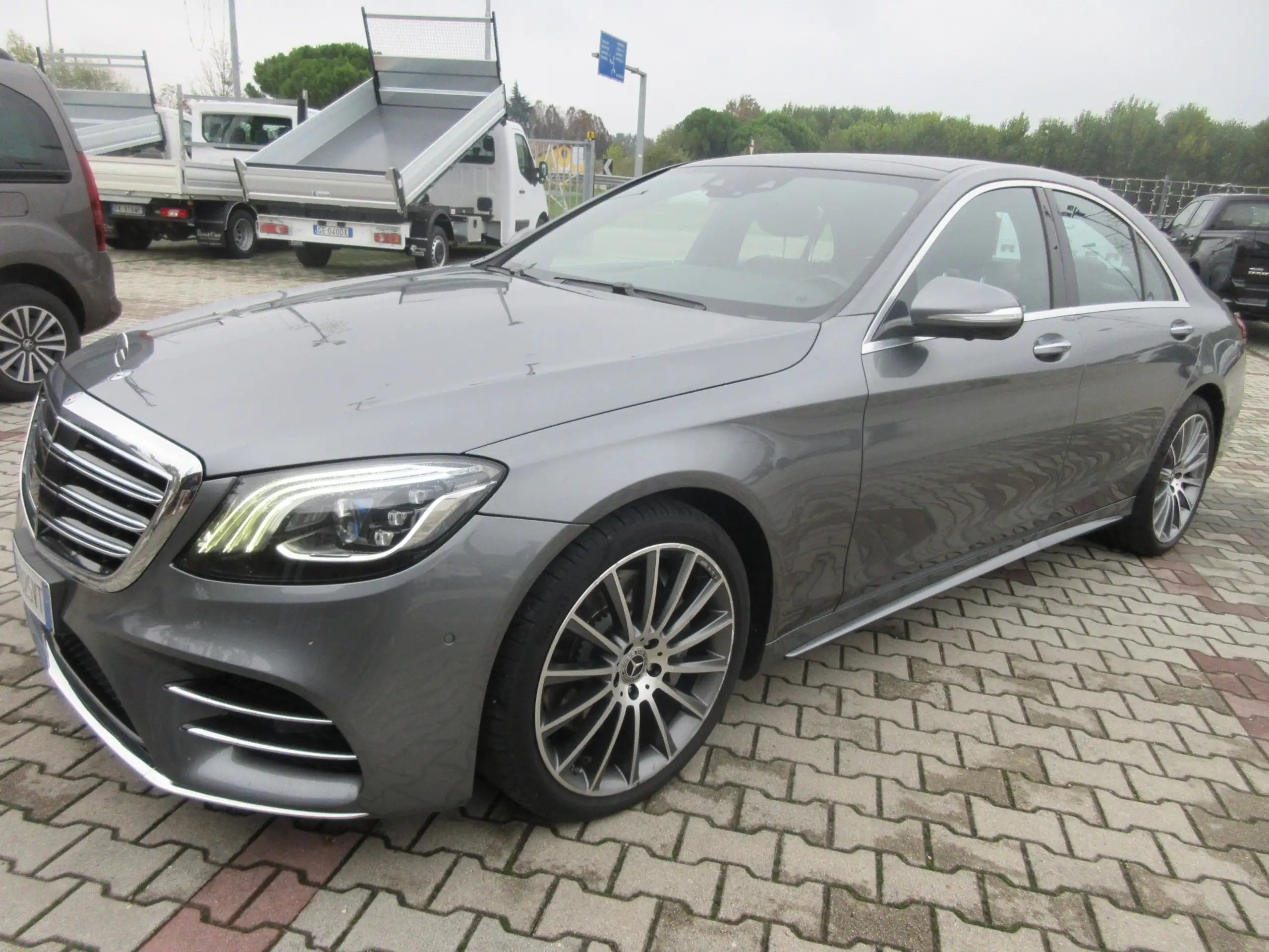 Mercedes-Benz - S 350