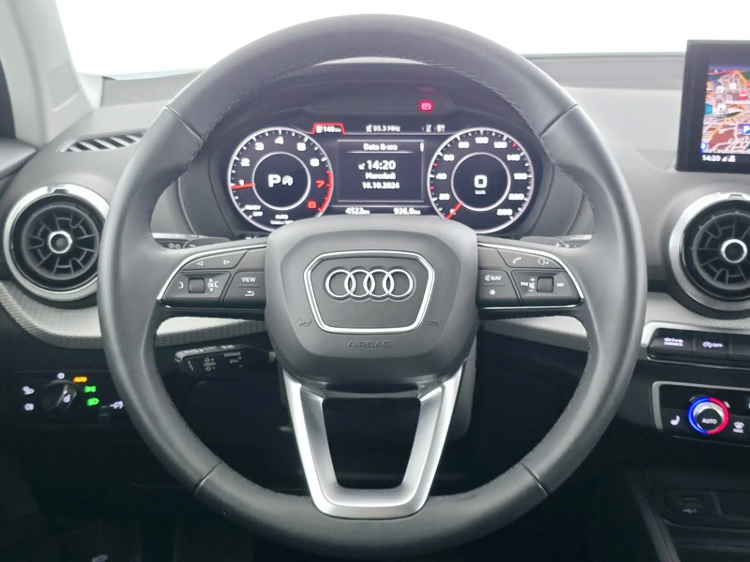 Audi - Q2