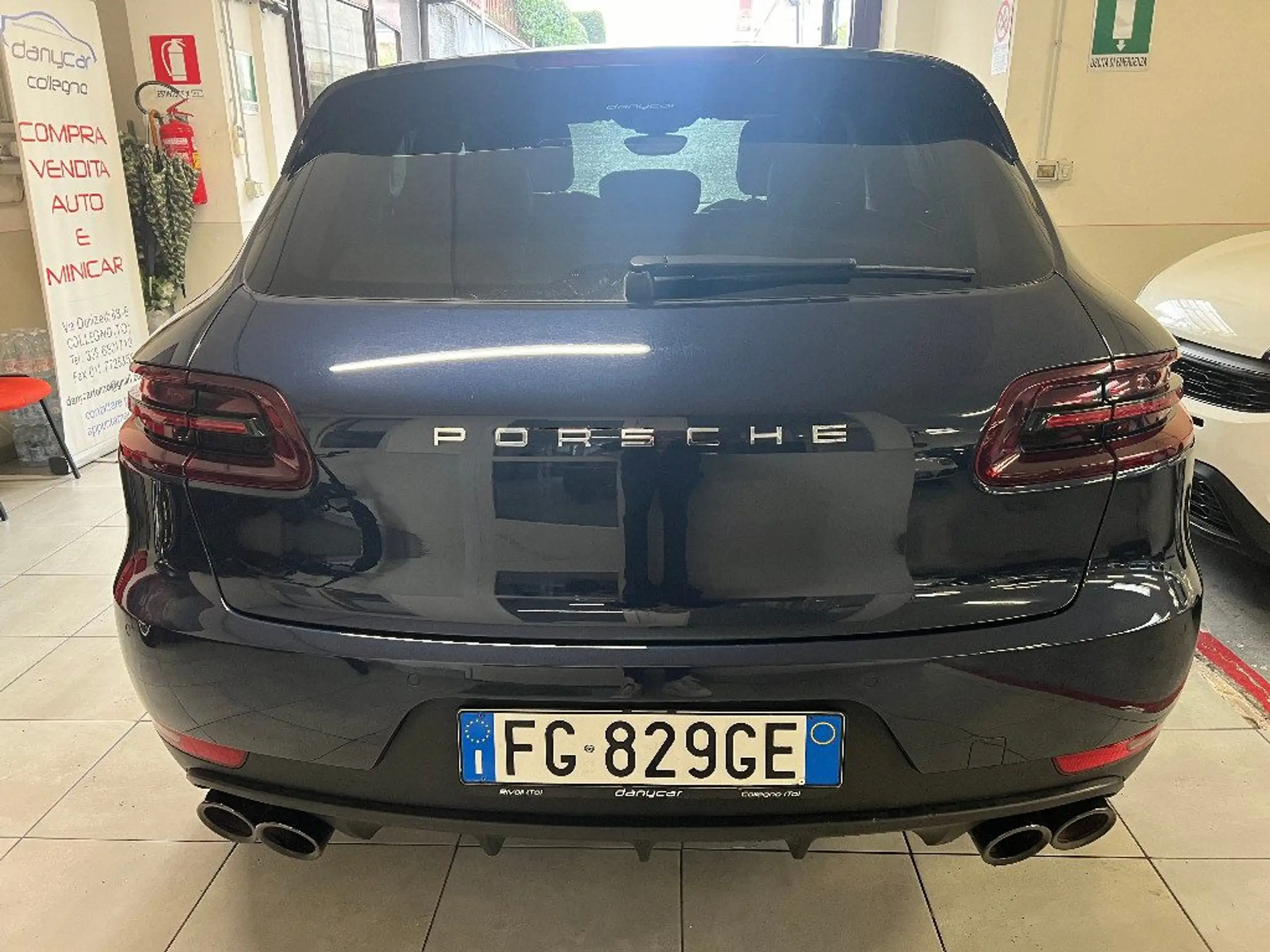 Porsche - Macan