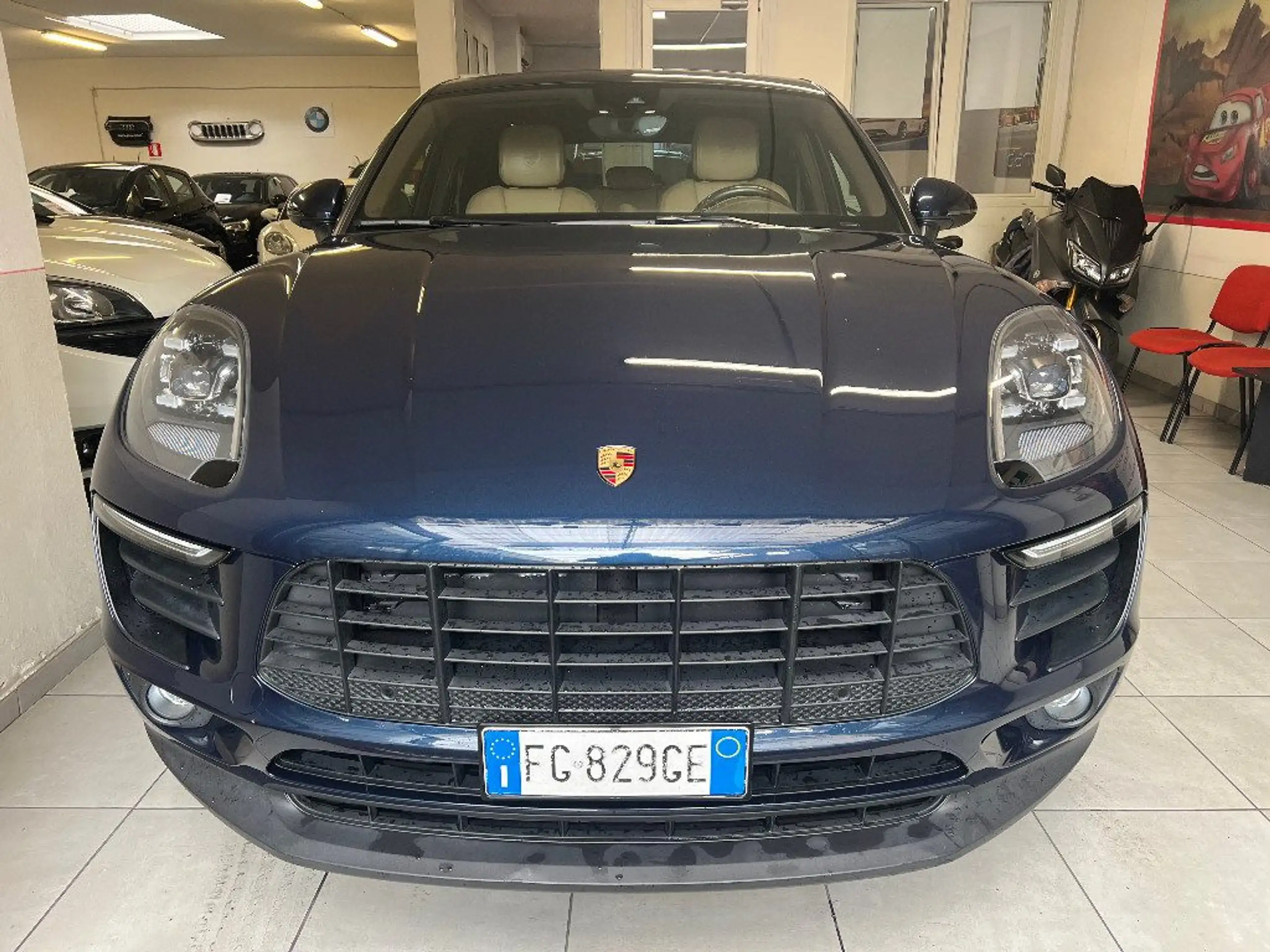 Porsche - Macan