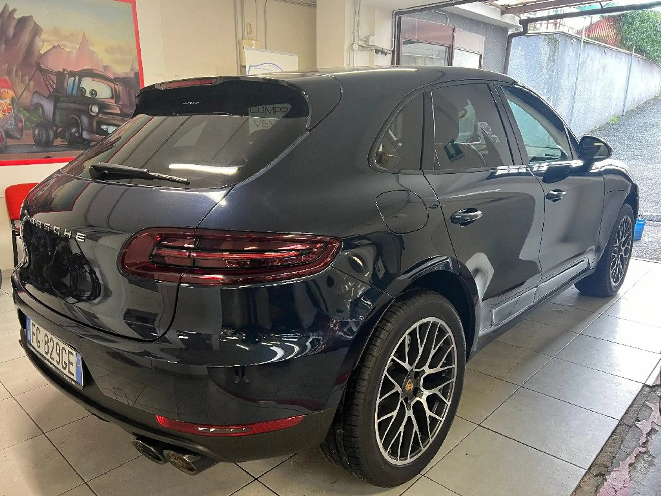 Porsche - Macan