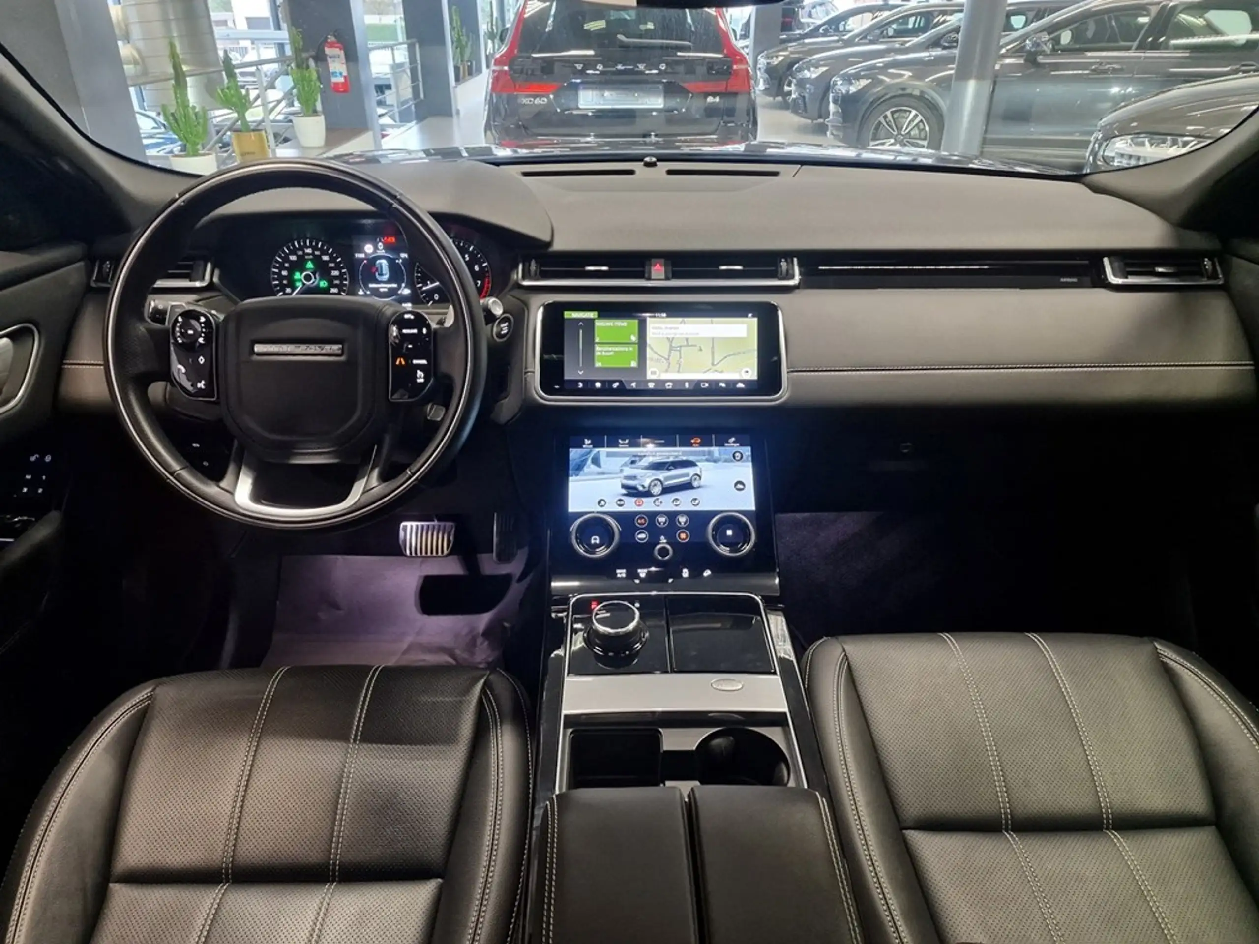 Land Rover - Range Rover Velar