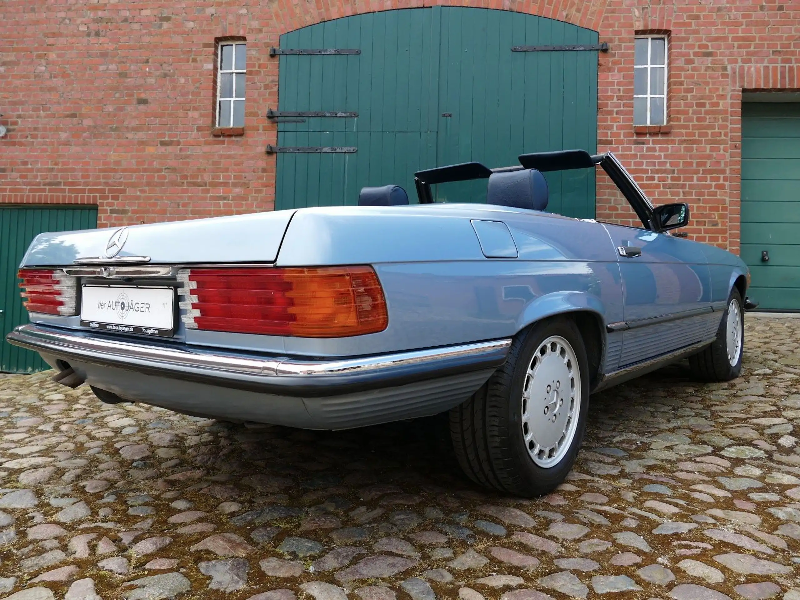 Mercedes-Benz - SL 300