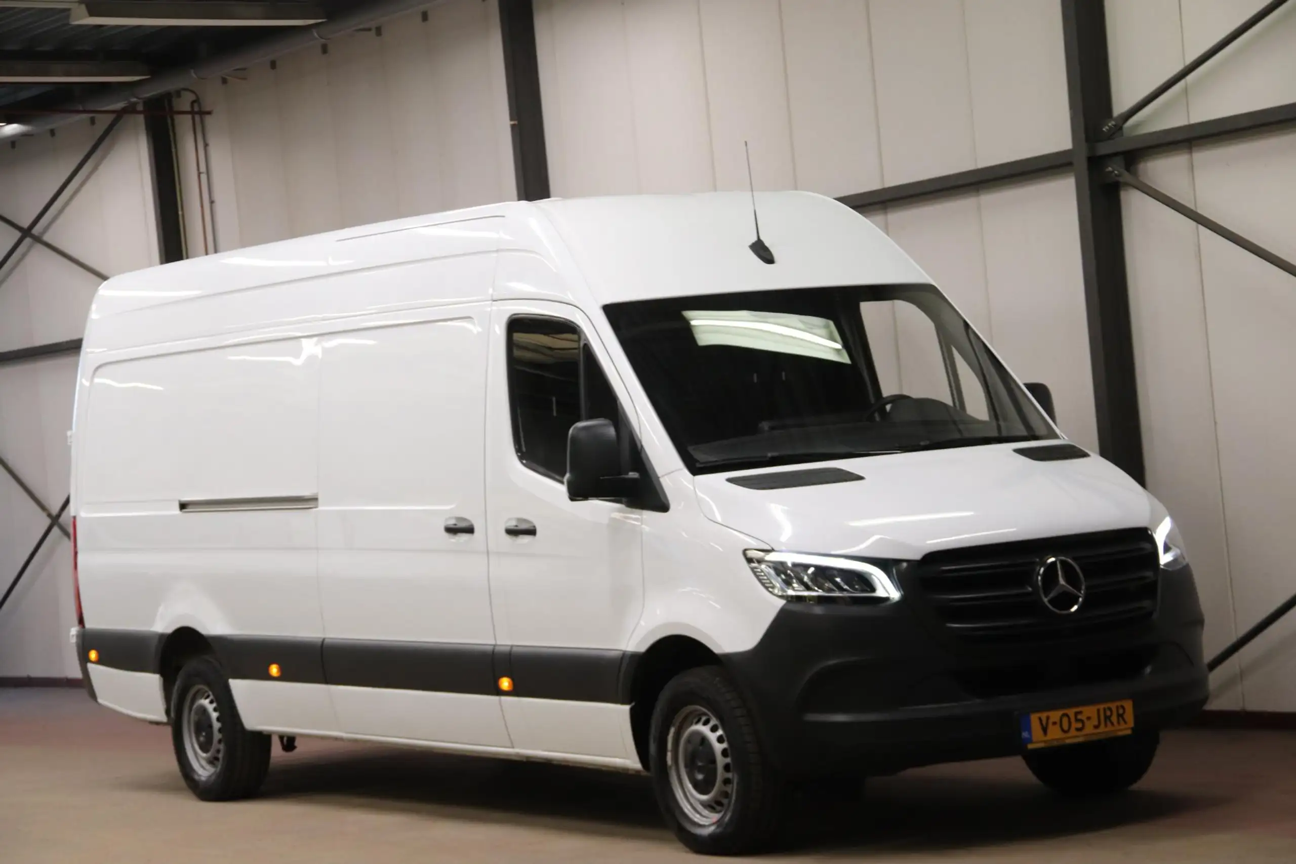 Mercedes-Benz - Sprinter