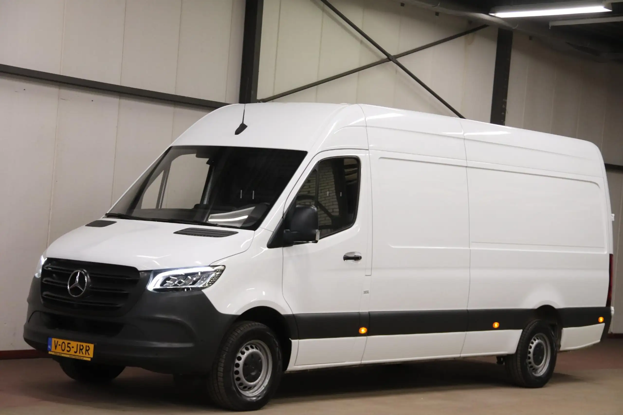 Mercedes-Benz - Sprinter