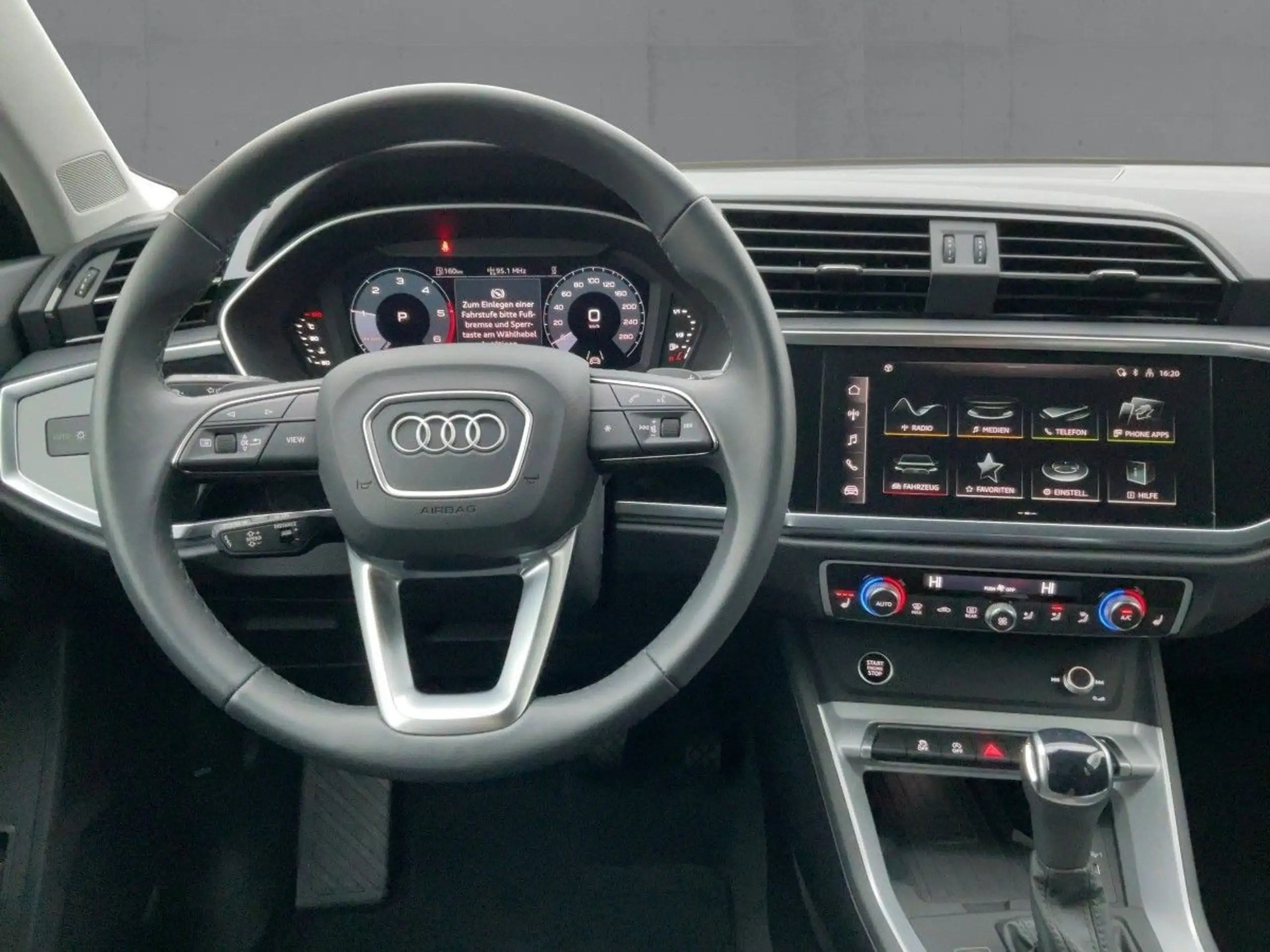 Audi - Q3