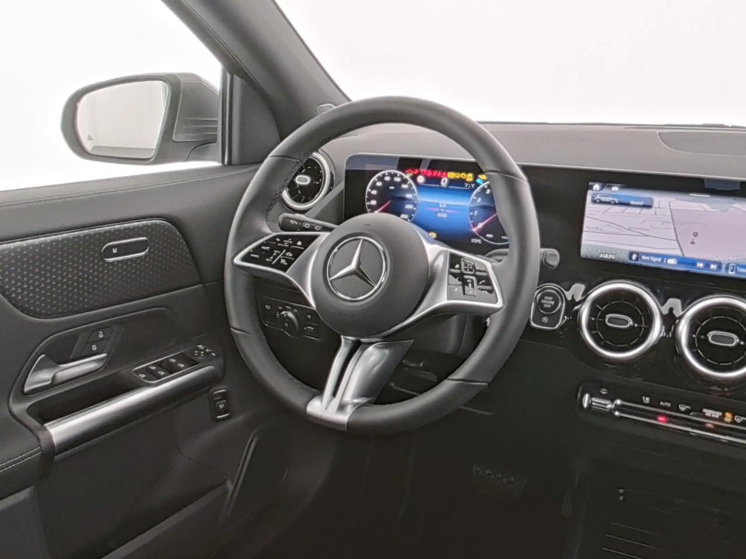 Mercedes-Benz - GLA 200