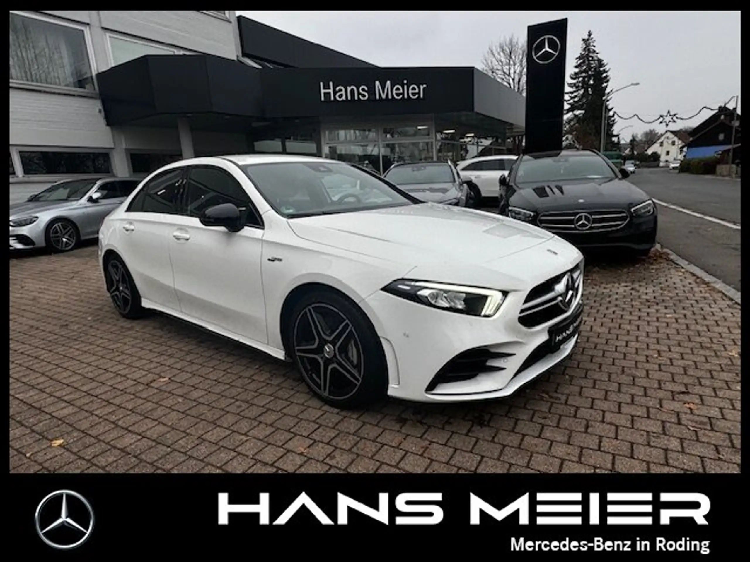 Mercedes-Benz - A 35 AMG