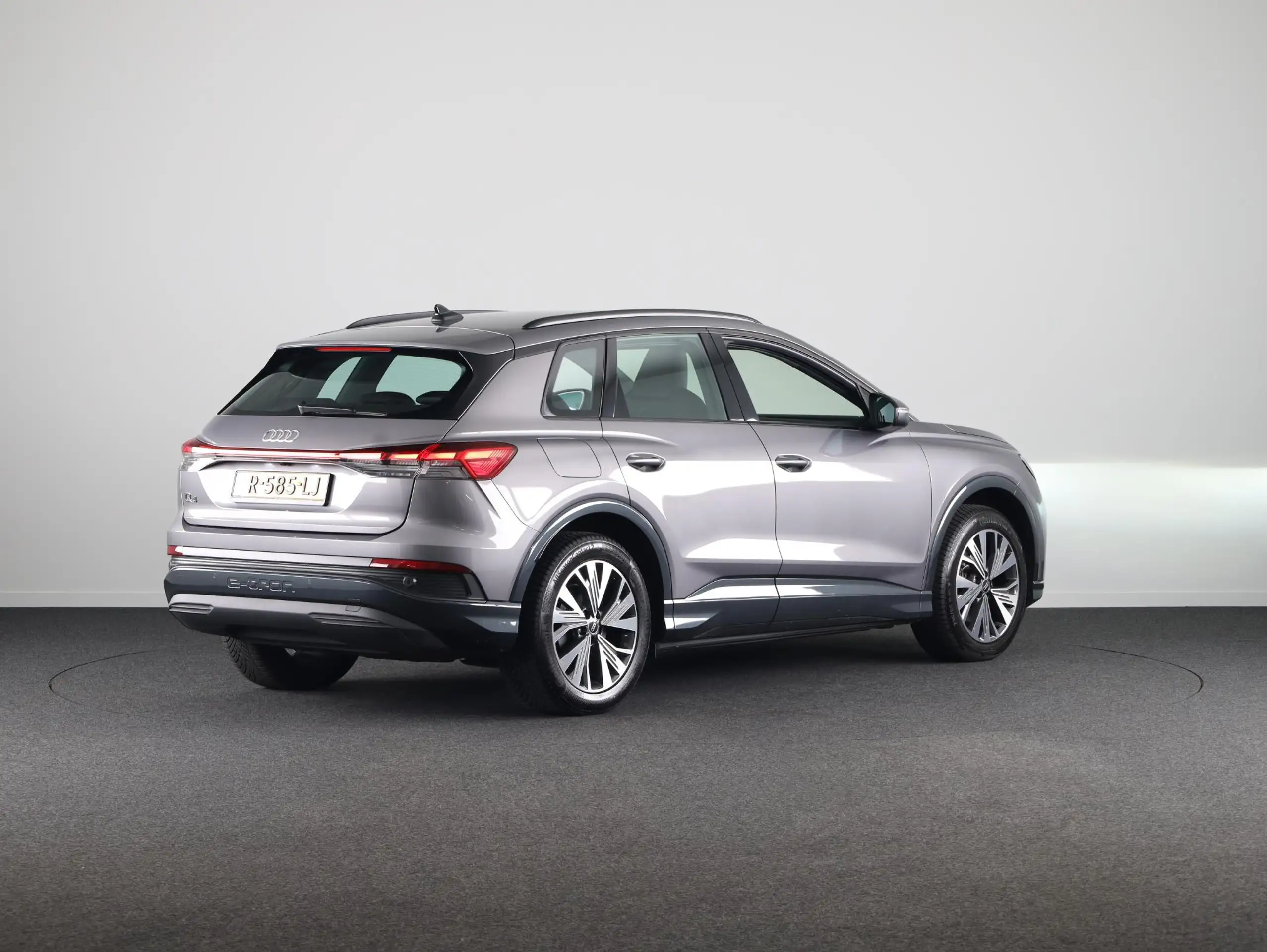 Audi - Q4 e-tron