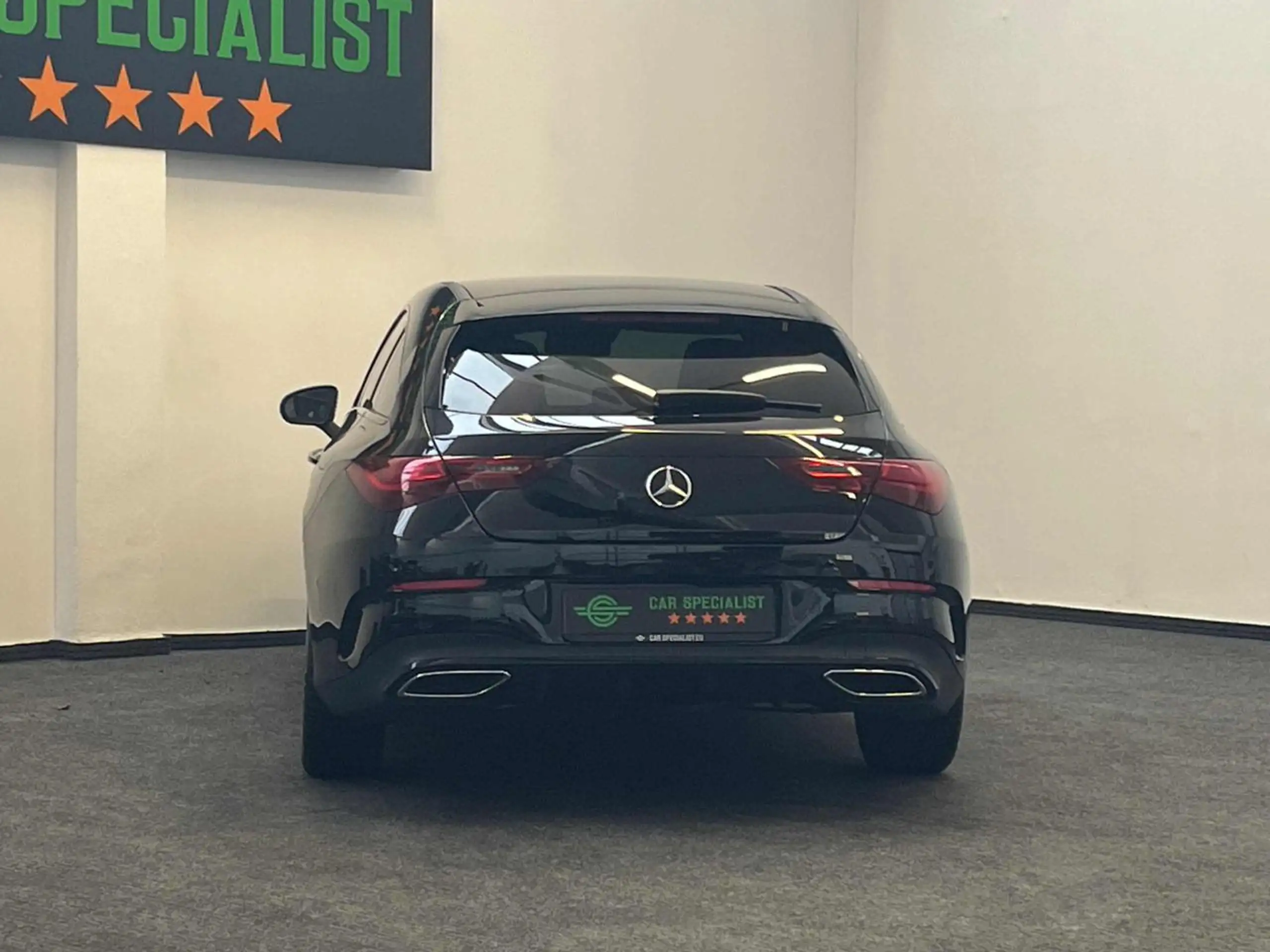 Mercedes-Benz - CLA 180