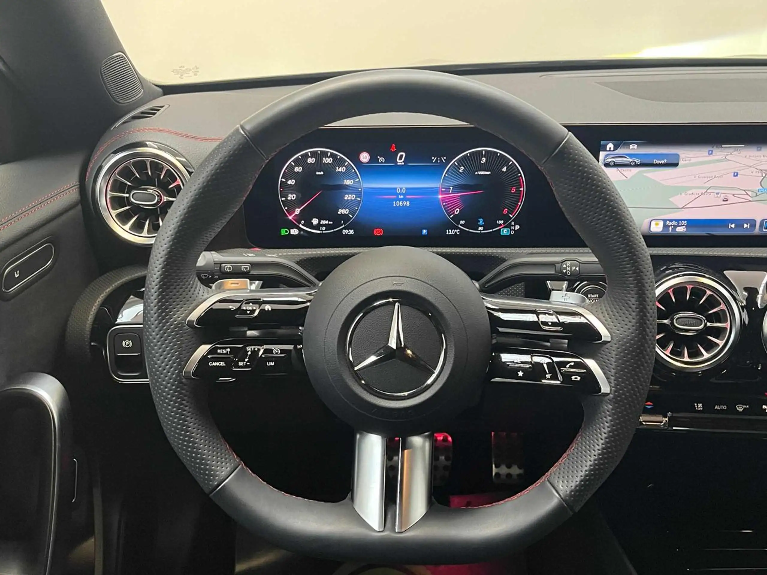 Mercedes-Benz - CLA 180