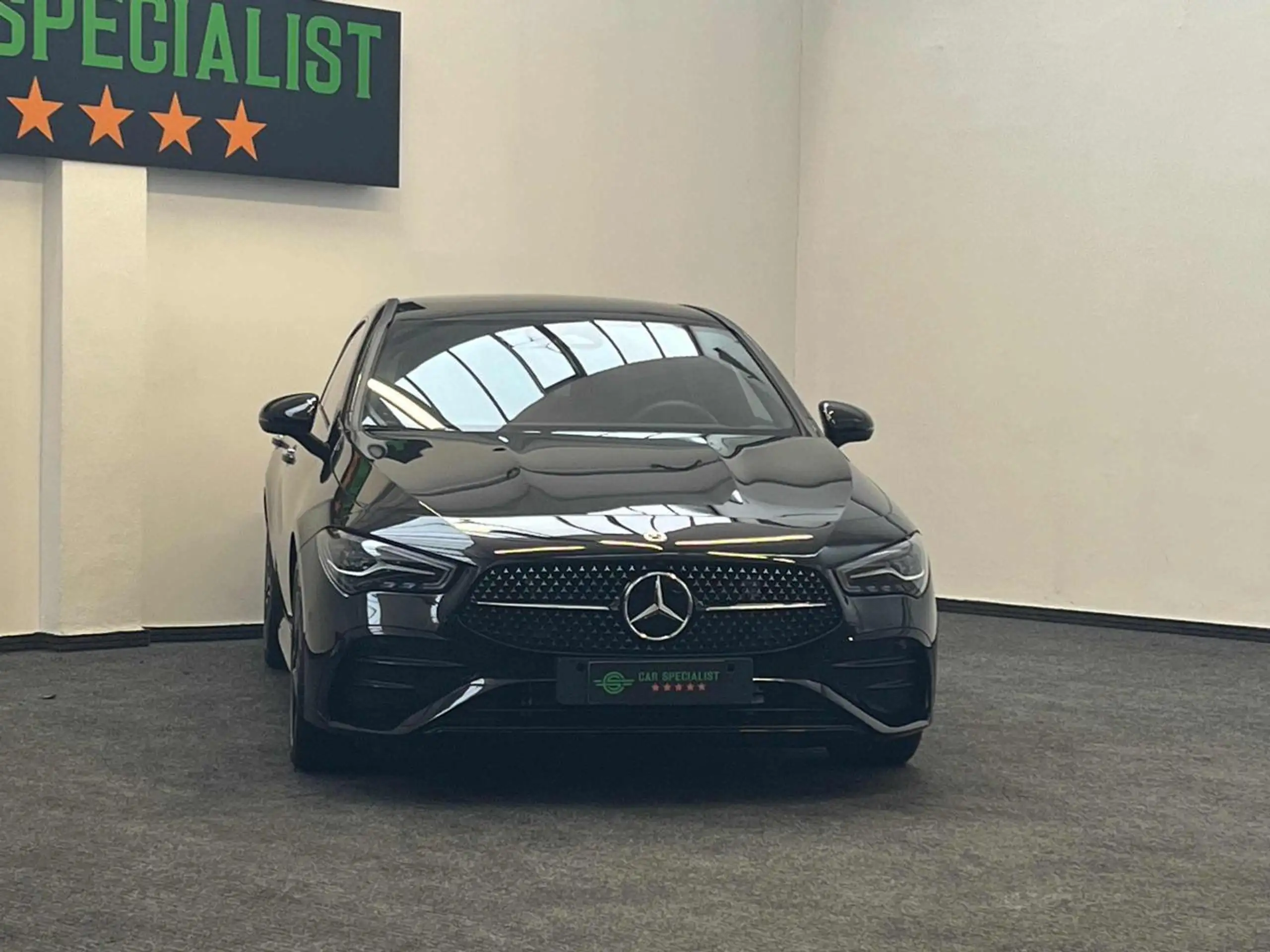 Mercedes-Benz - CLA 180