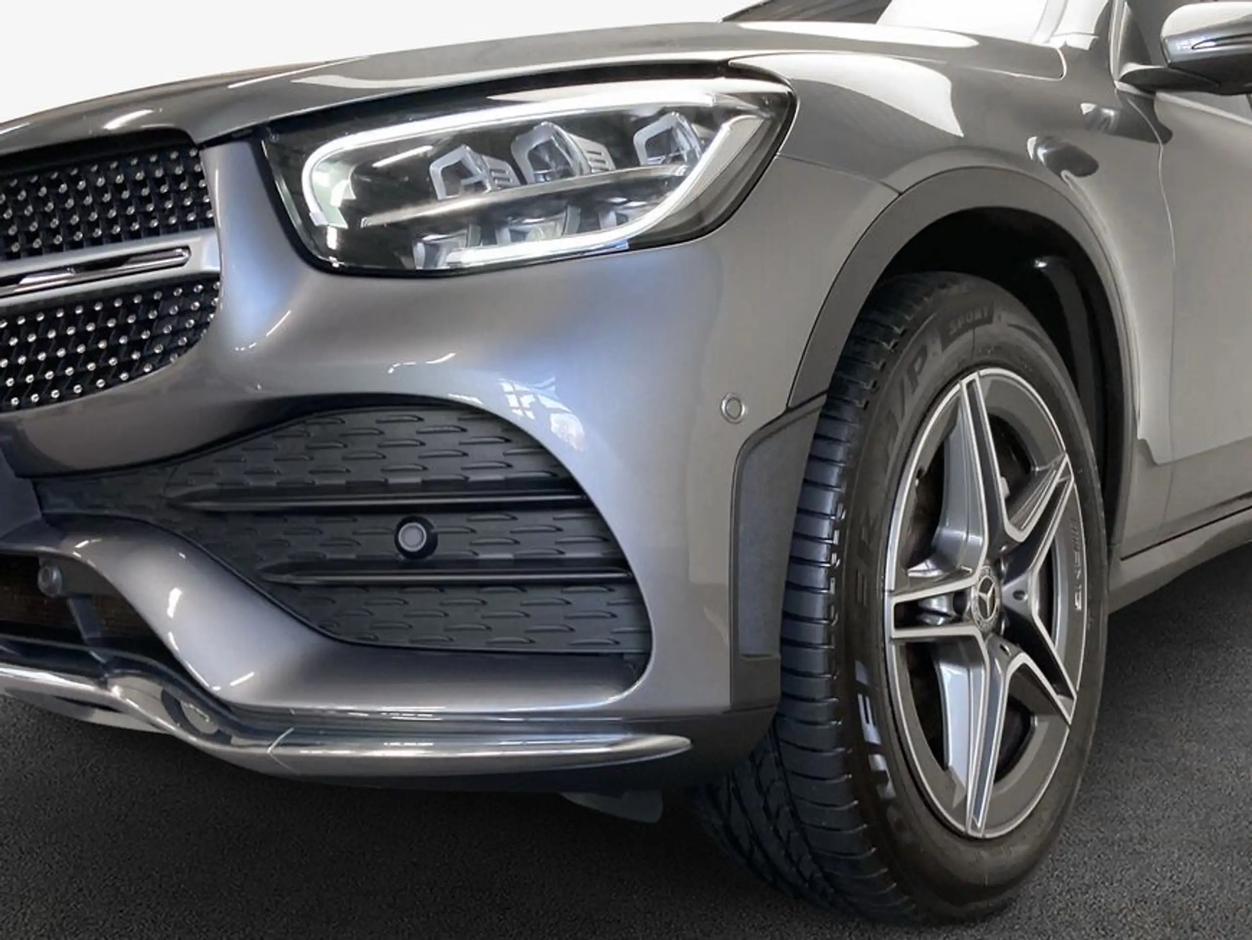 Mercedes-Benz - GLC 220