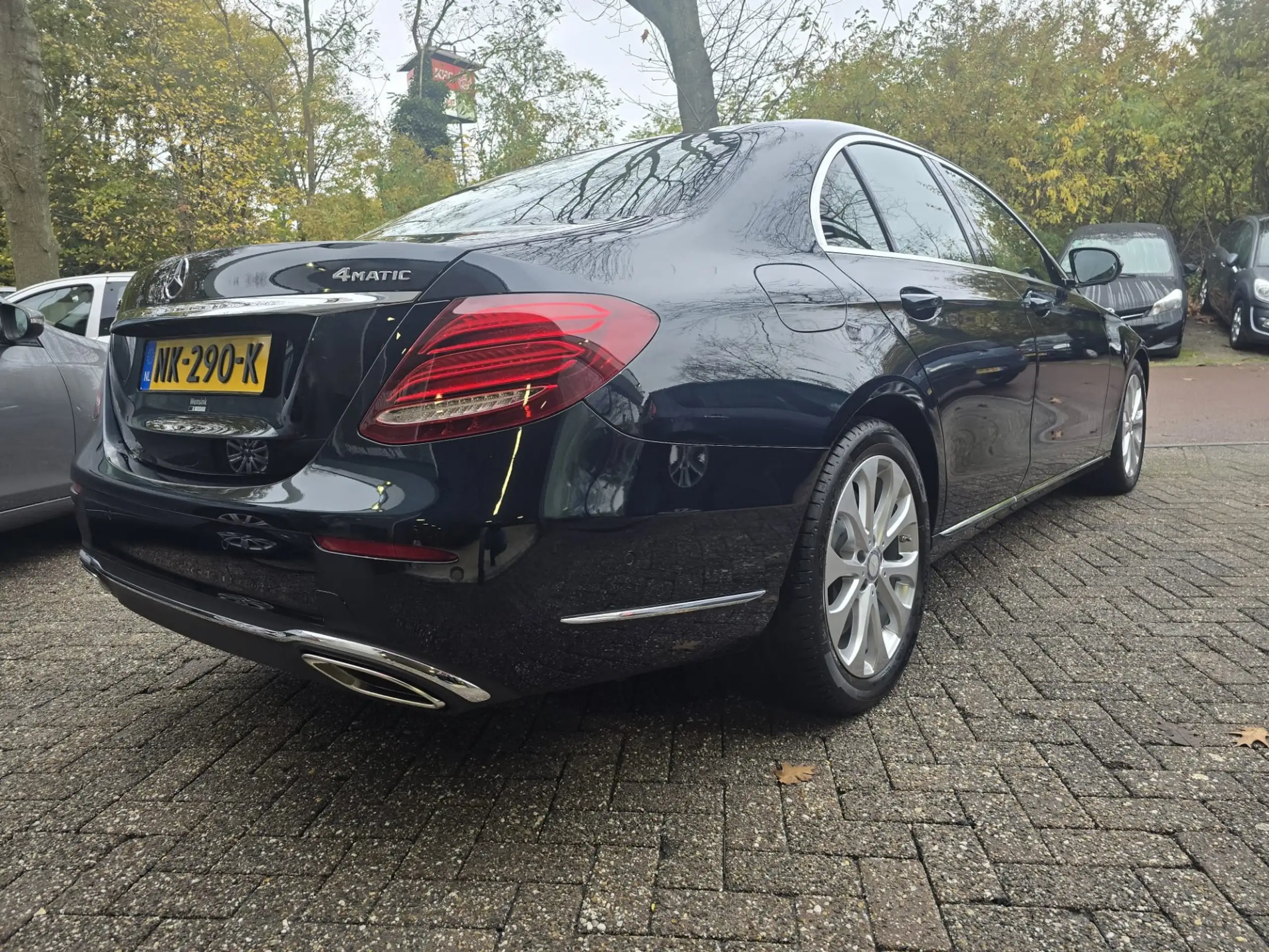 Mercedes-Benz - E 400