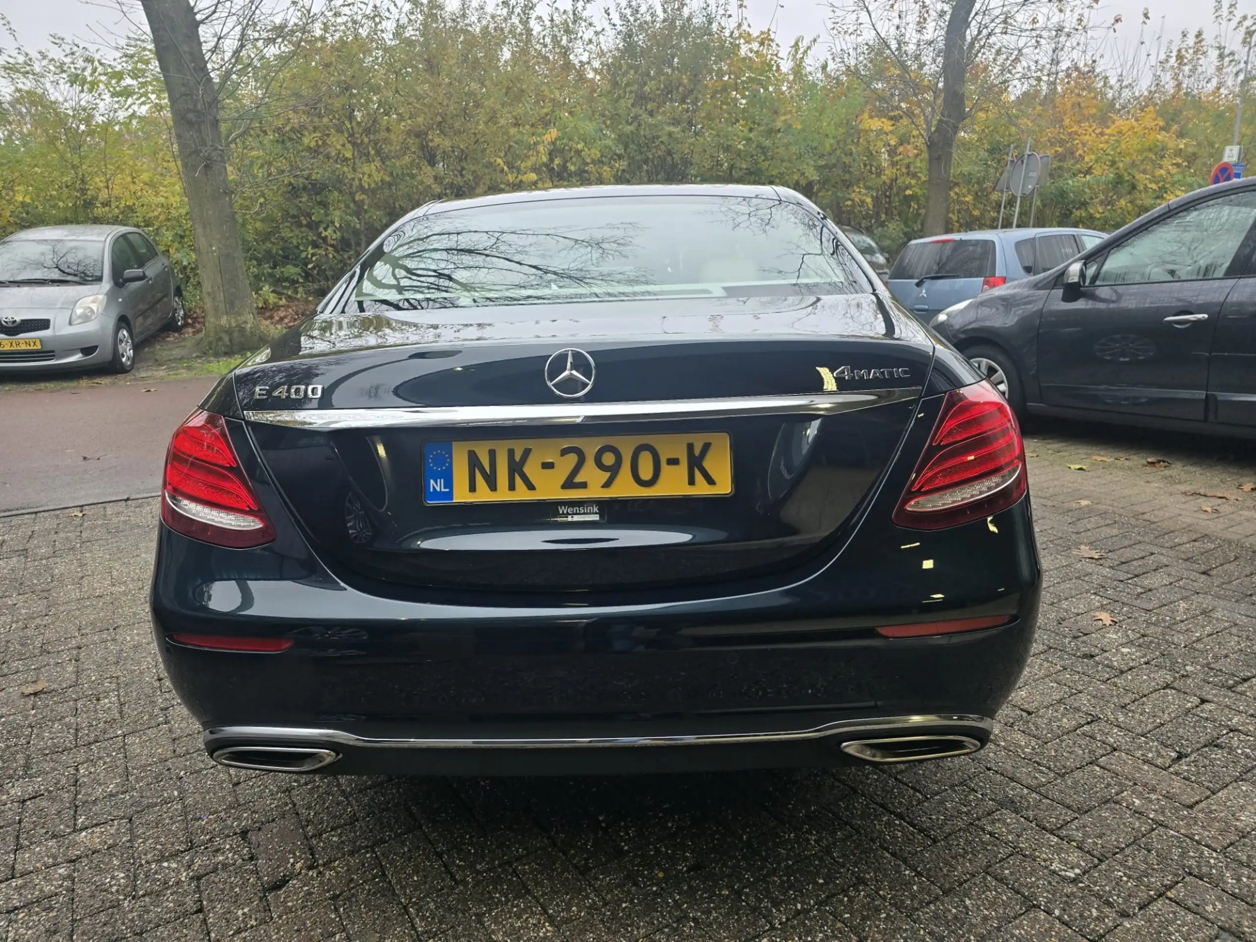 Mercedes-Benz - E 400