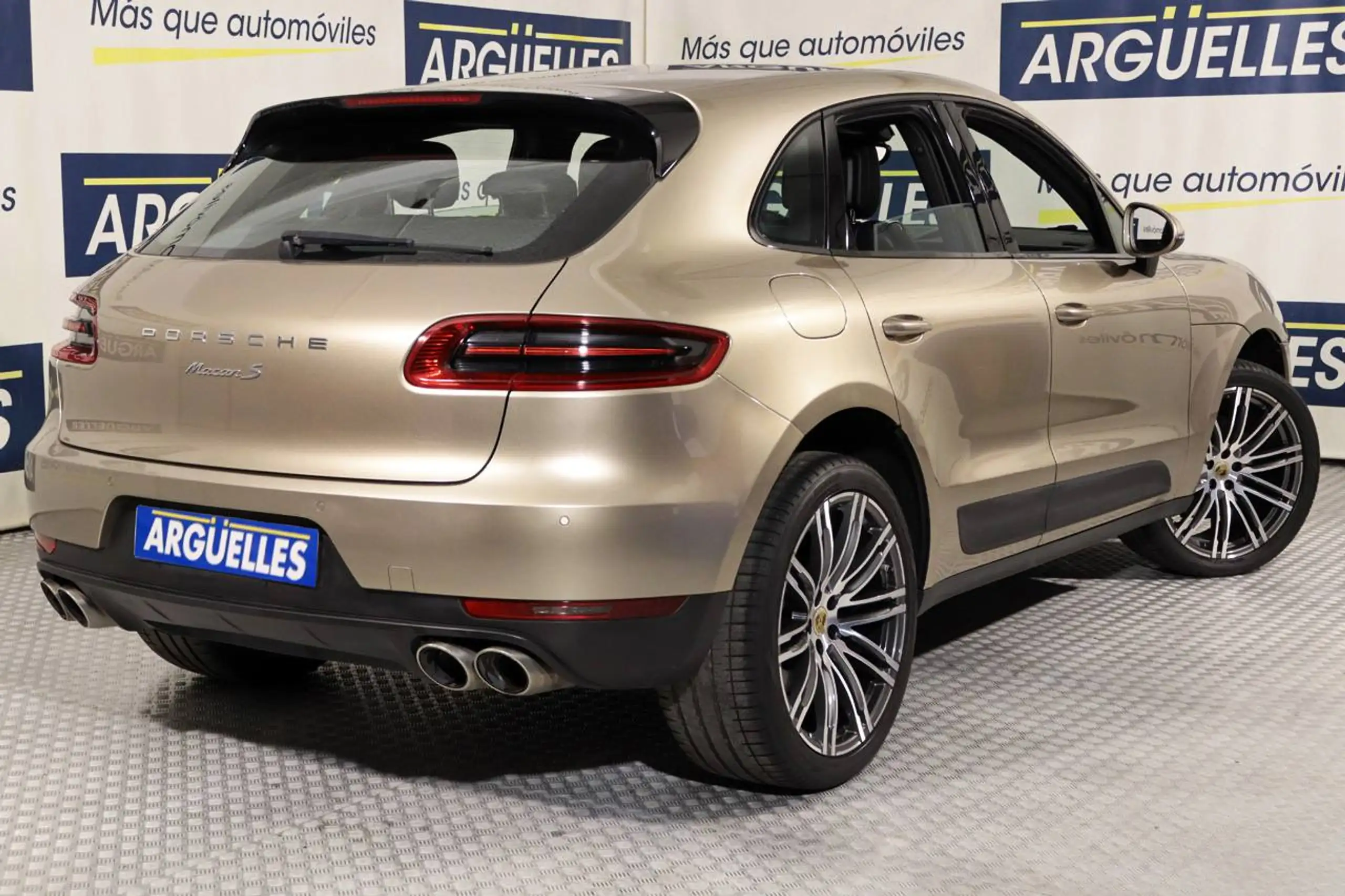 Porsche - Macan