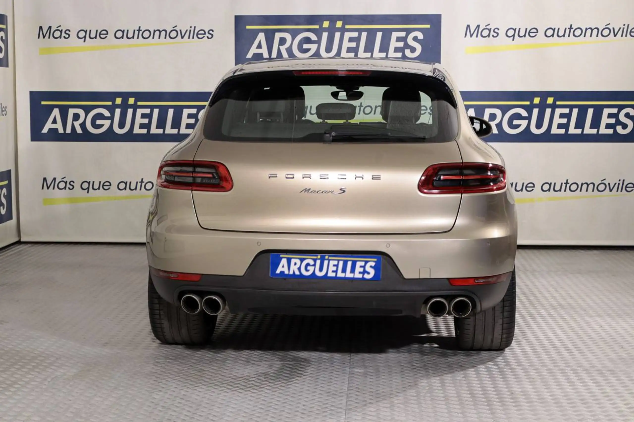 Porsche - Macan