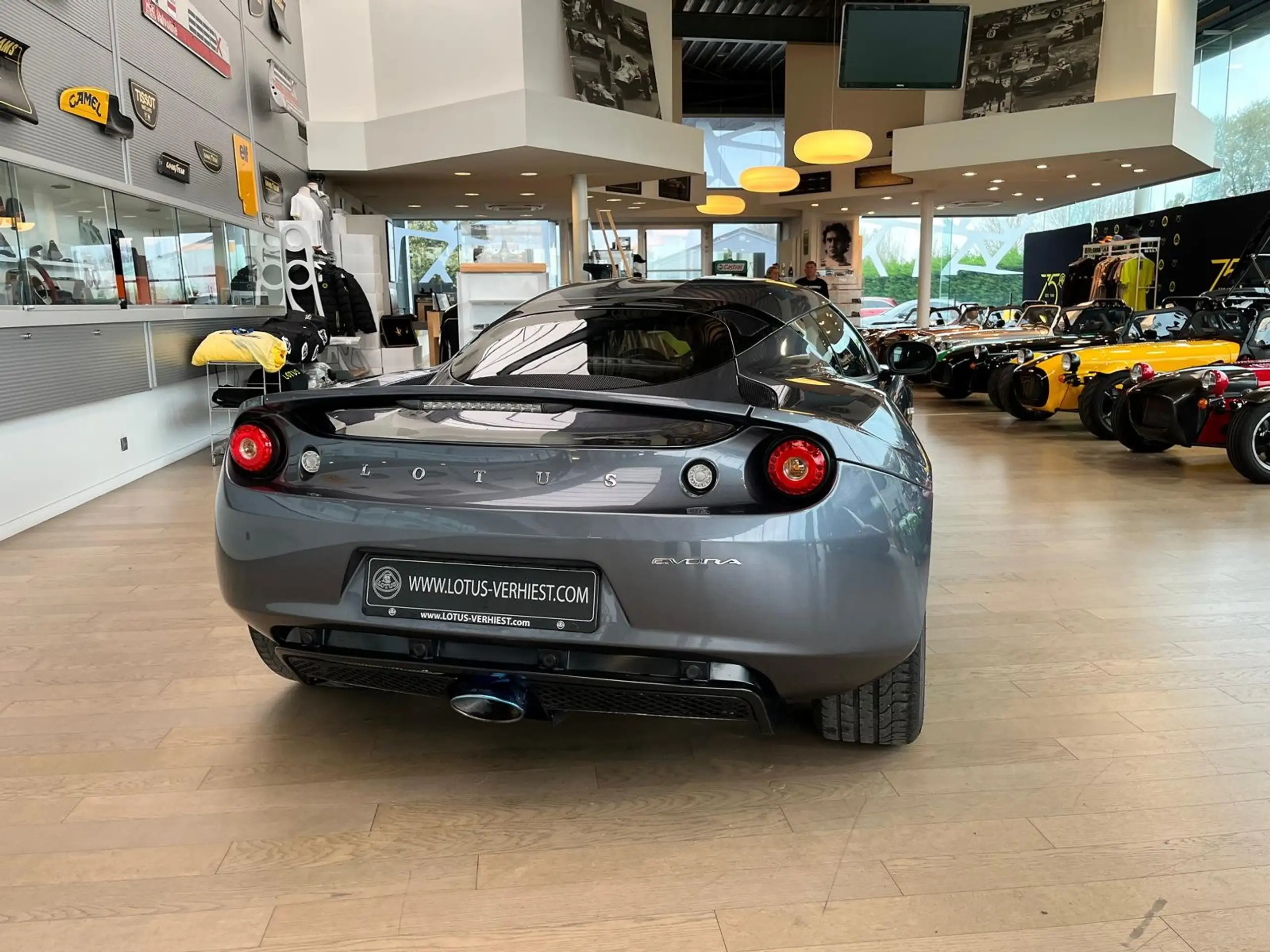 Lotus - Evora